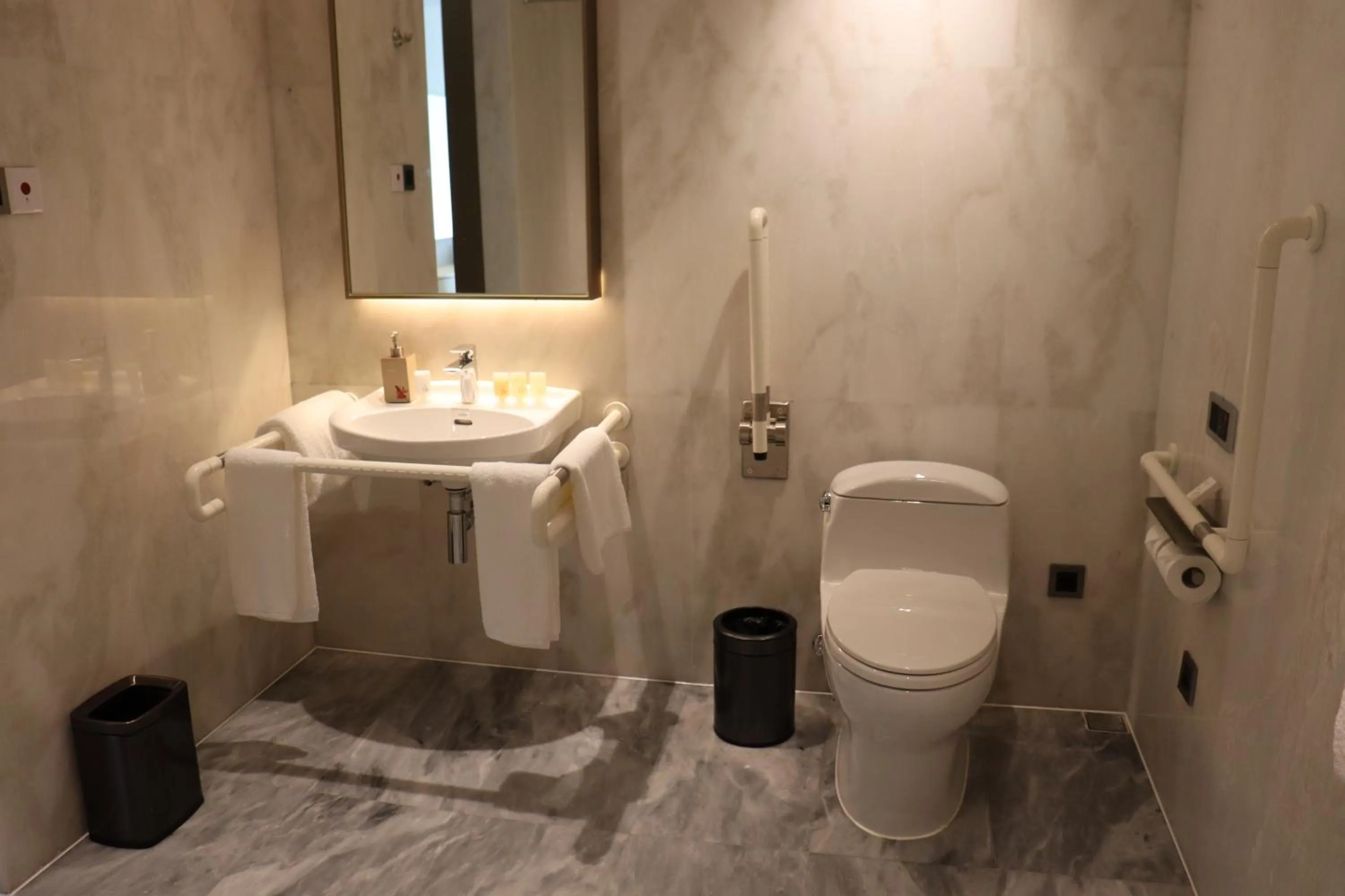 Toilet in Wyndham Garden Jinjiang