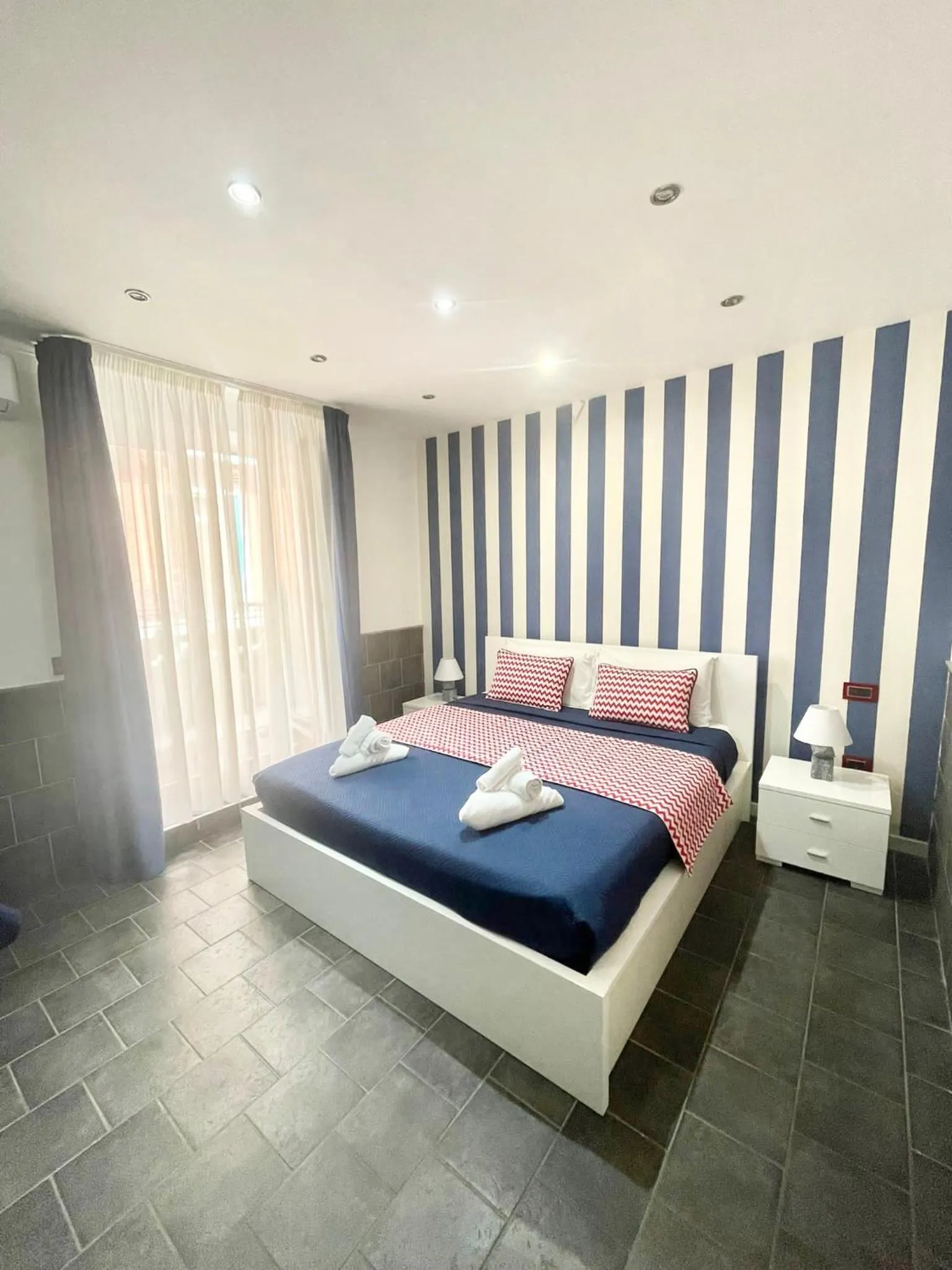 Bedroom, Bed in Yacht Club Angioino