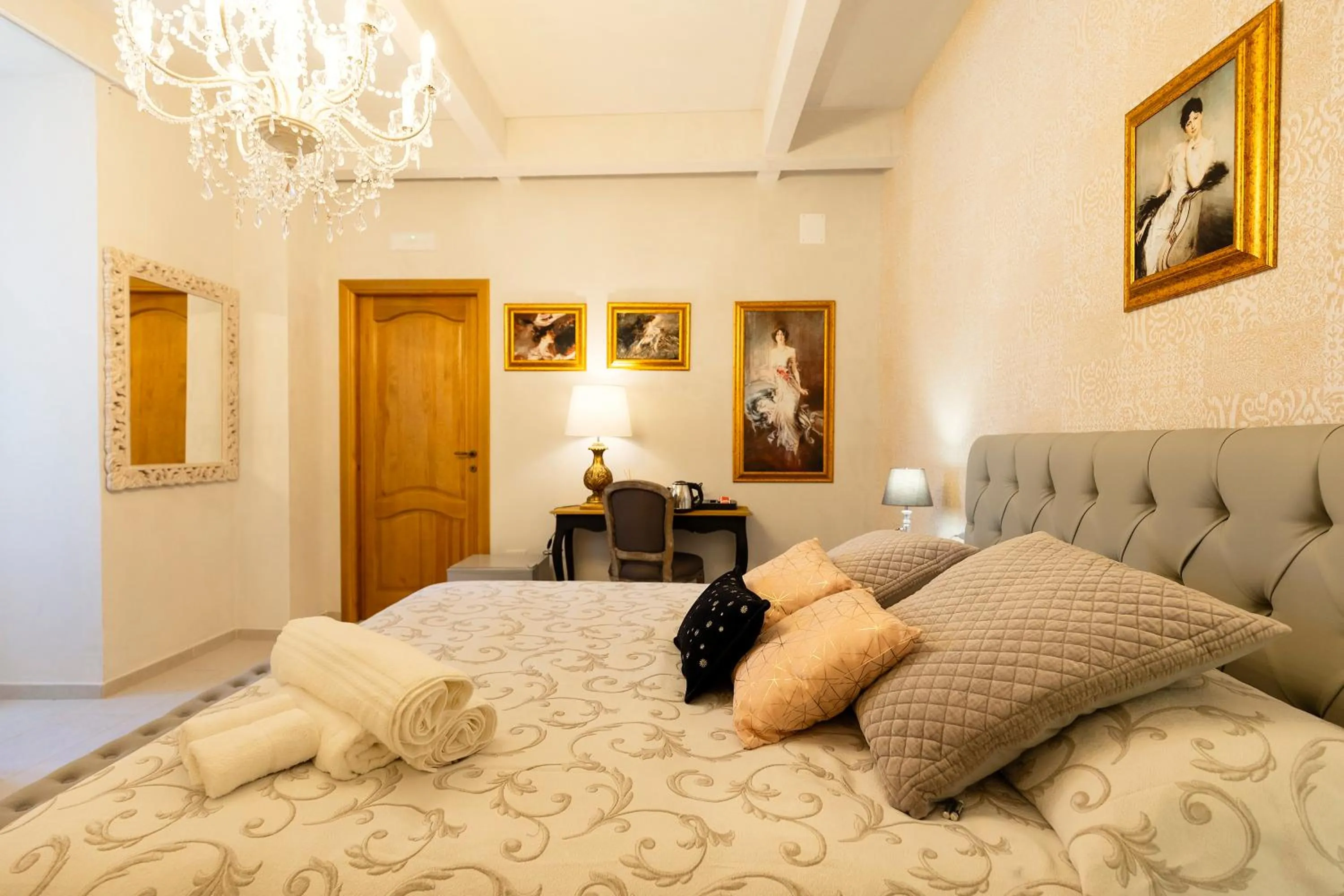 Bed in Palazzo Badiale history&rooms