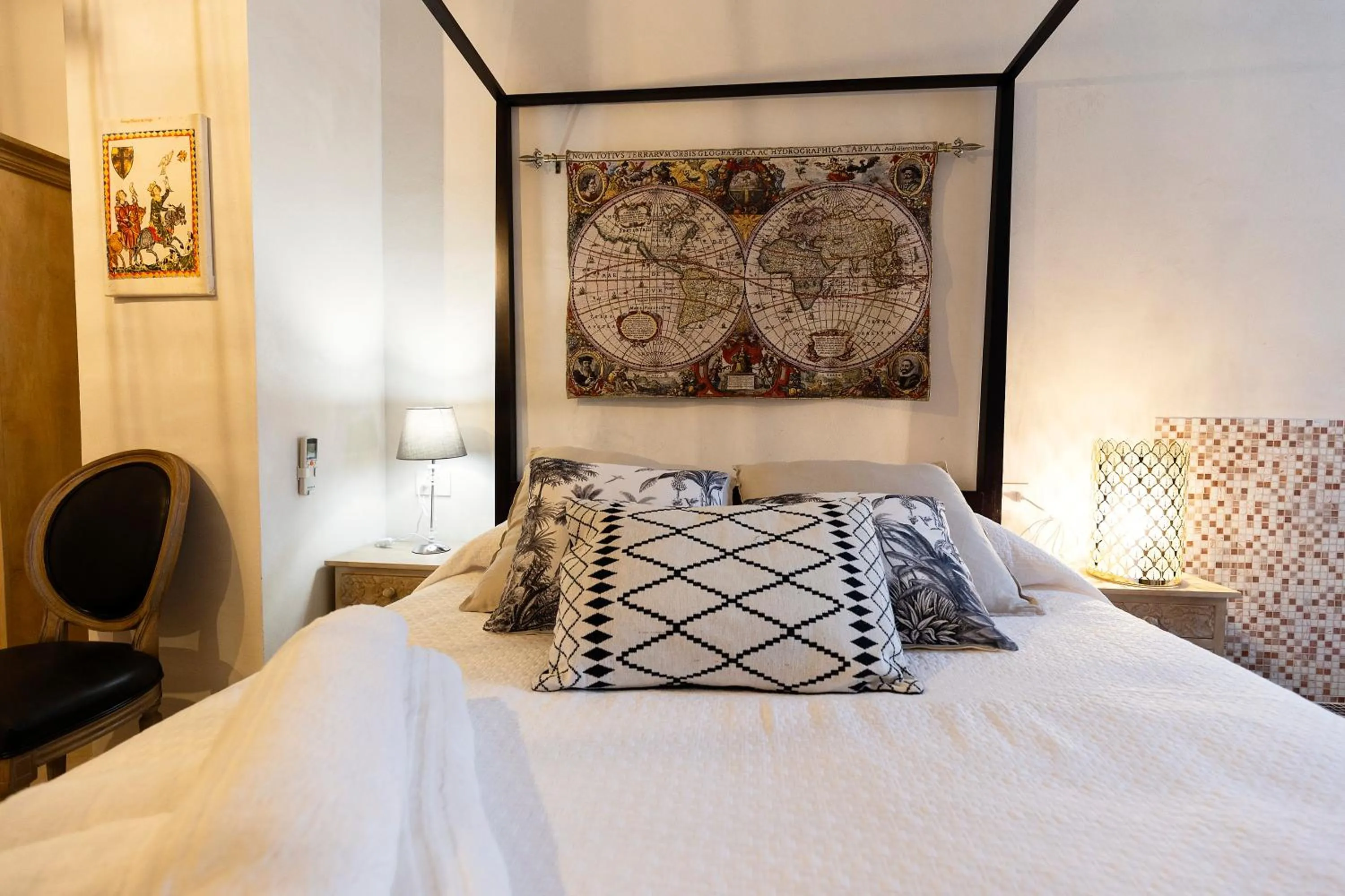 Bed in Palazzo Badiale history&rooms