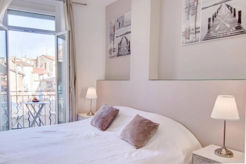 Bed in Palais Apartment