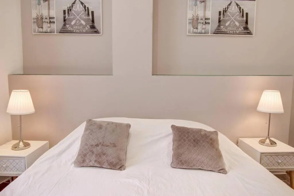 Bed in Palais Apartment