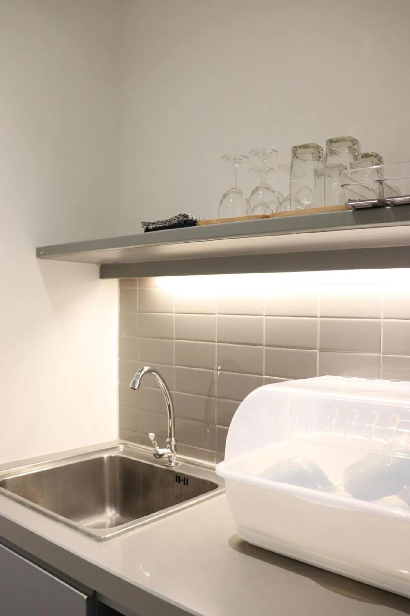 Dining area in The Quarter Onnut by UHG