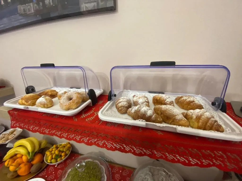 Food in B&B Romeo Luxury Rooms