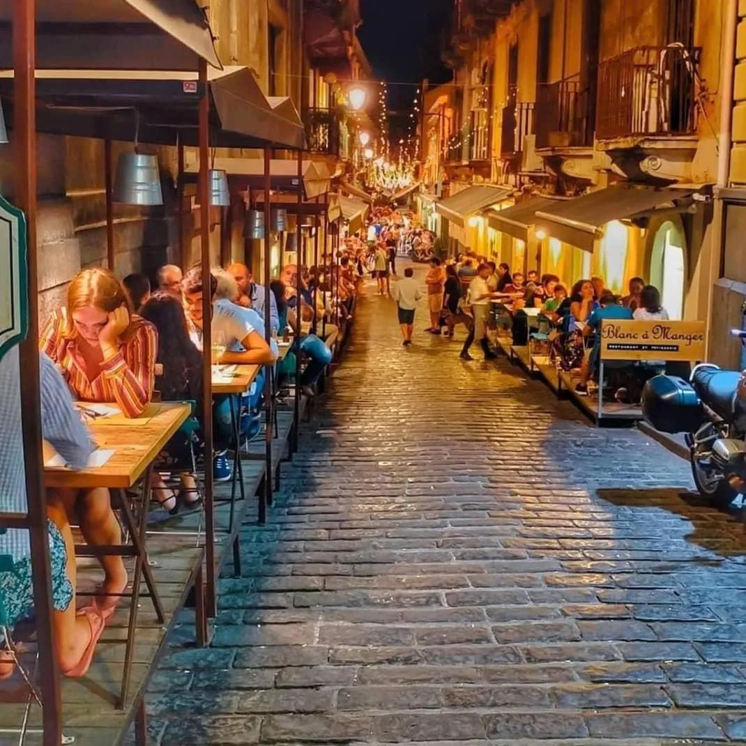 Nearby landmark in B&B Romeo Luxury Rooms