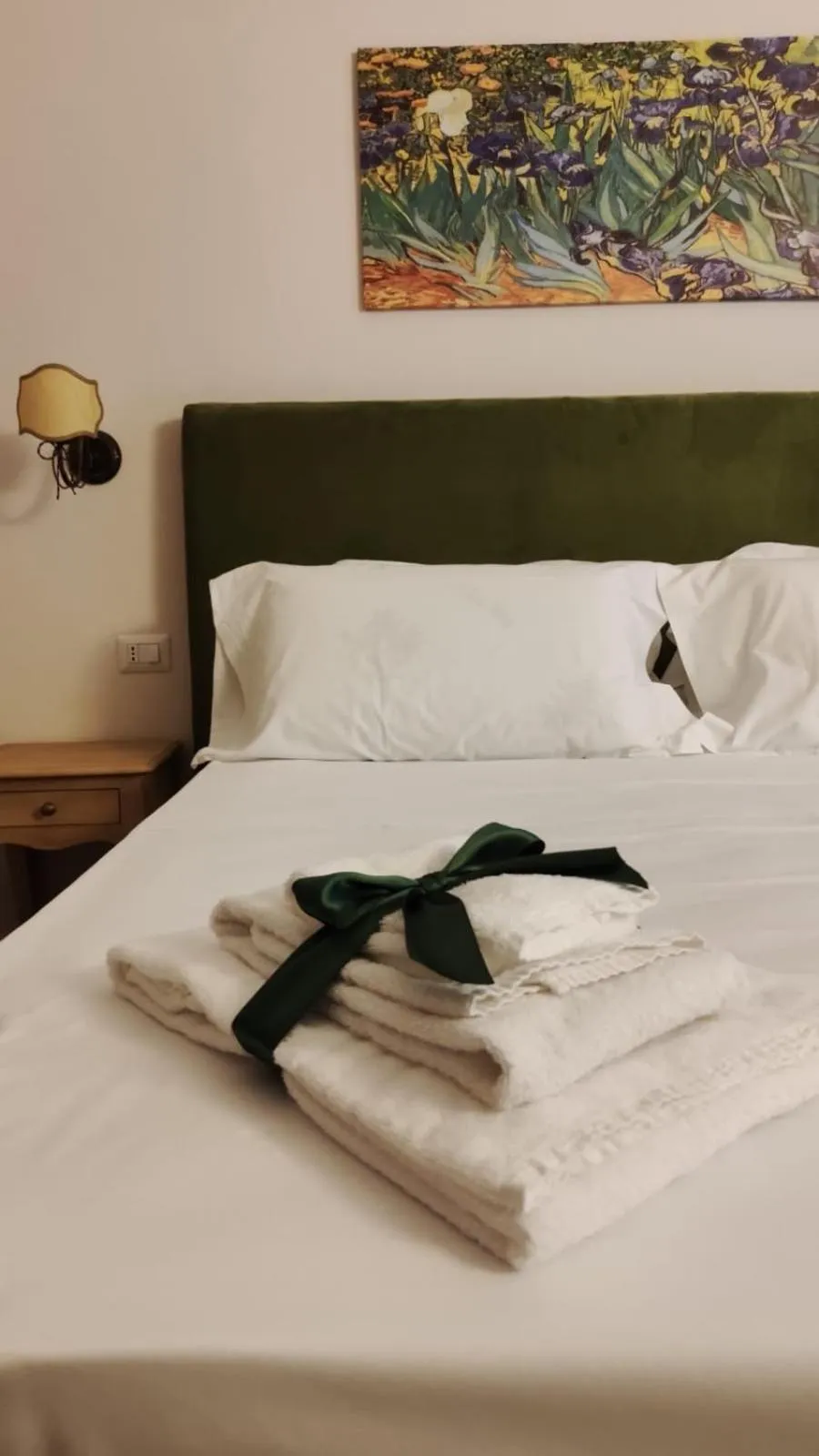 Bed in B&B Romeo Luxury Rooms