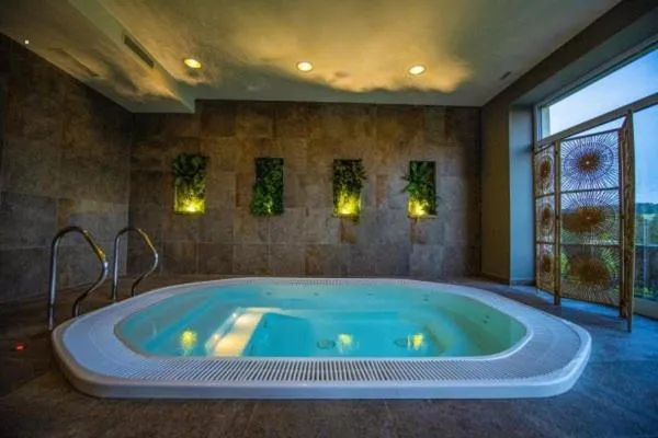Hot Tub in Hotel Berounka