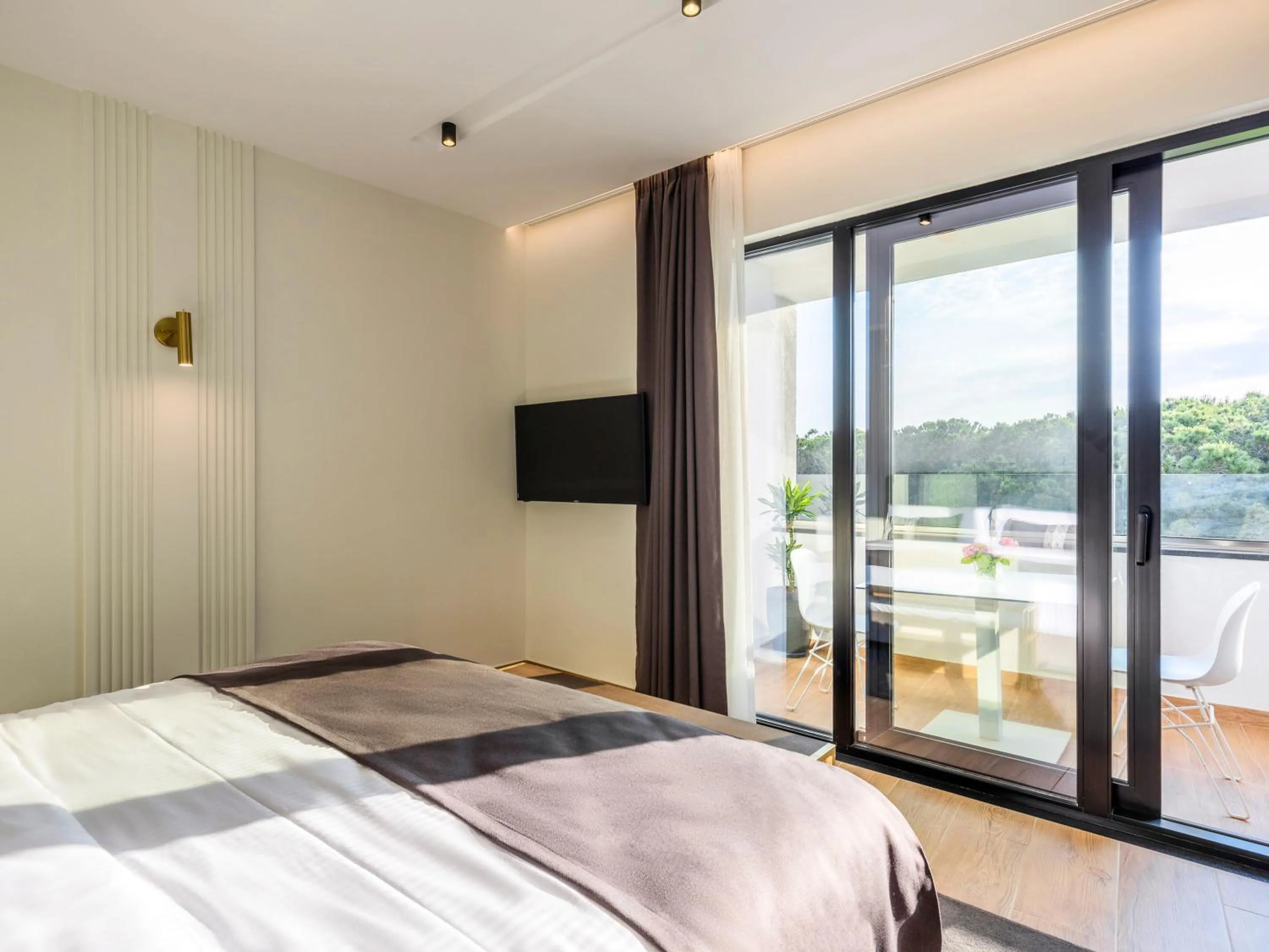 Bed in Mövenpick Hotel Lalez Durres