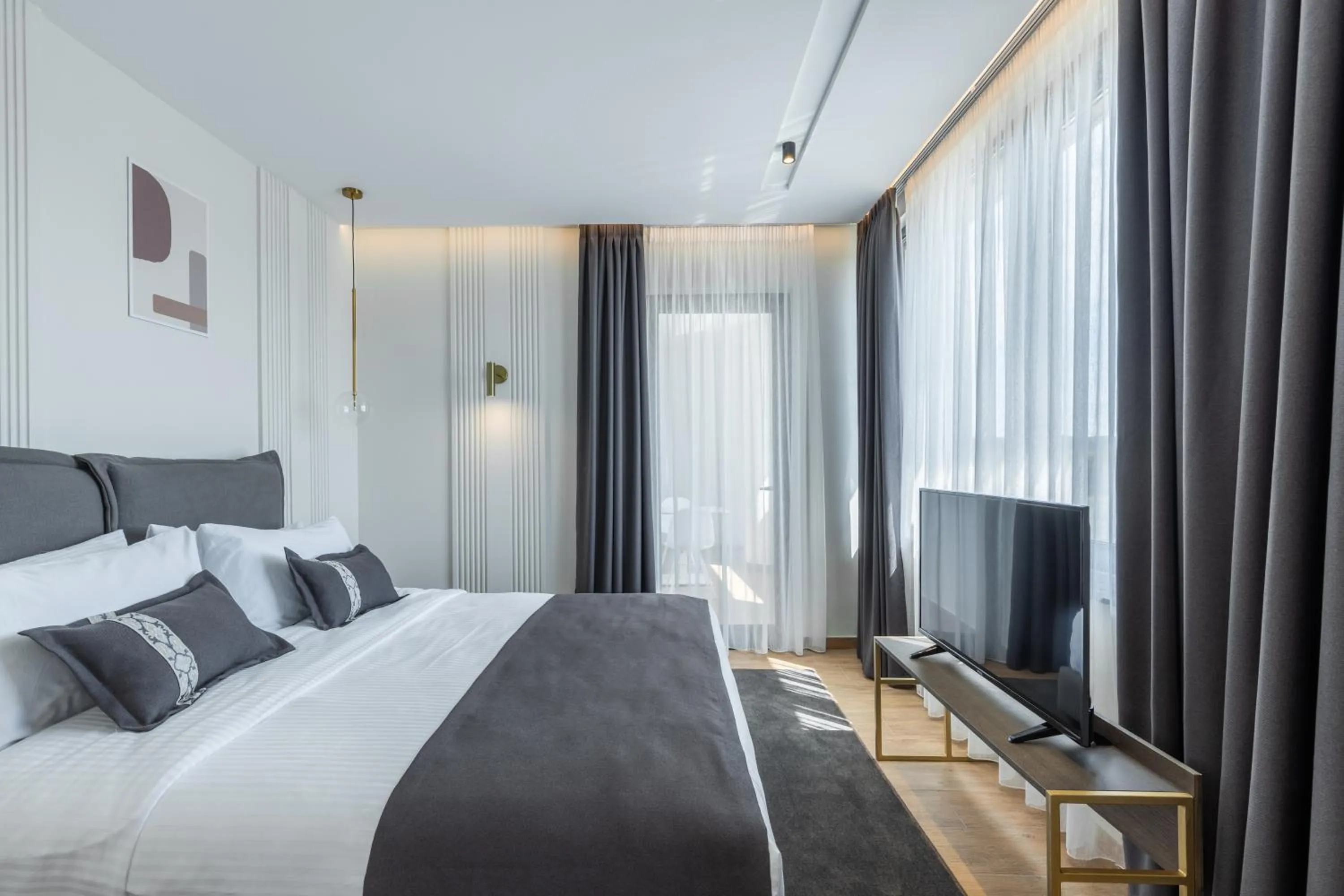 Bed in Mövenpick Hotel Lalez Durres