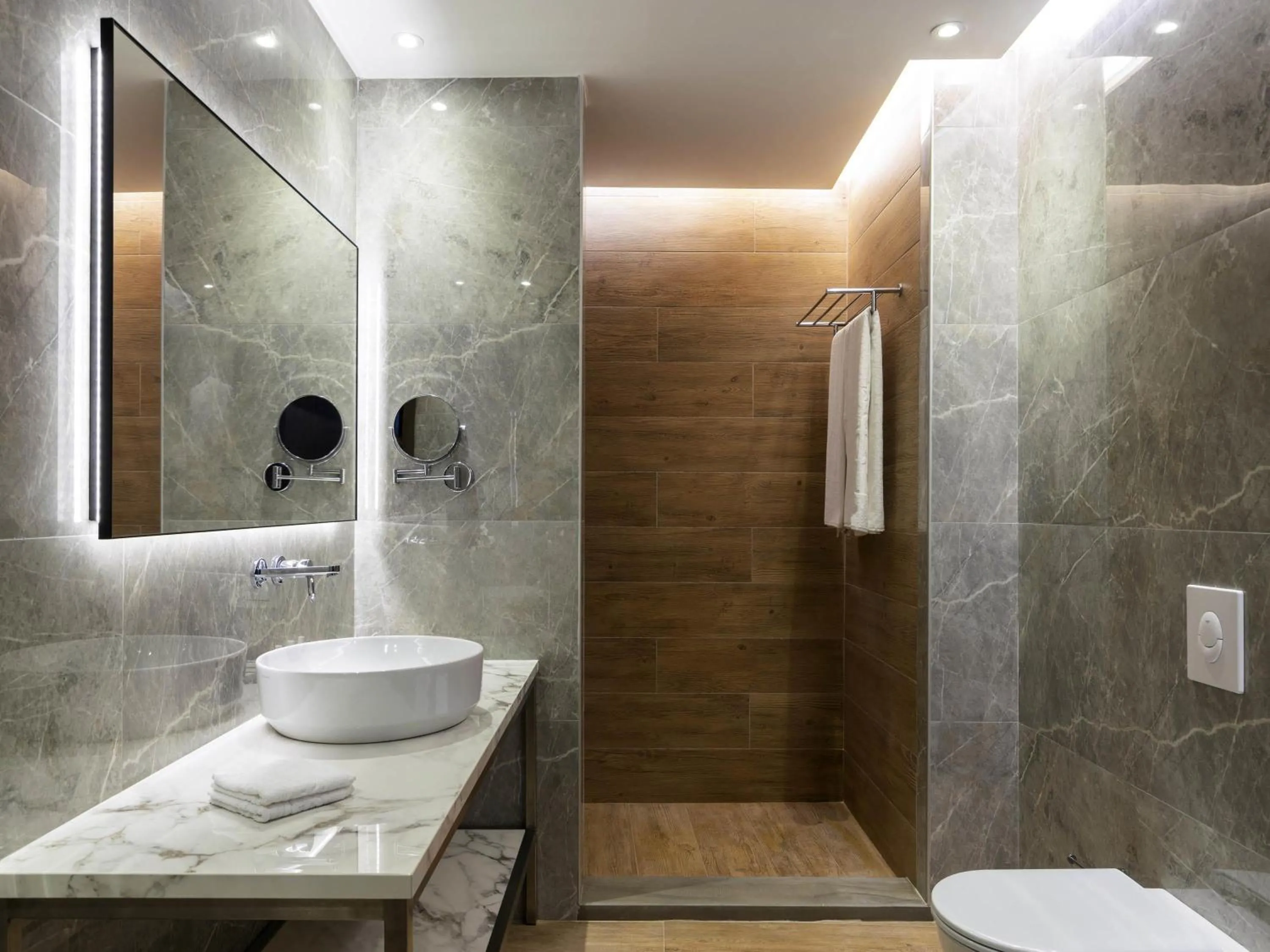 Bedroom in Mövenpick Hotel Lalez Durres