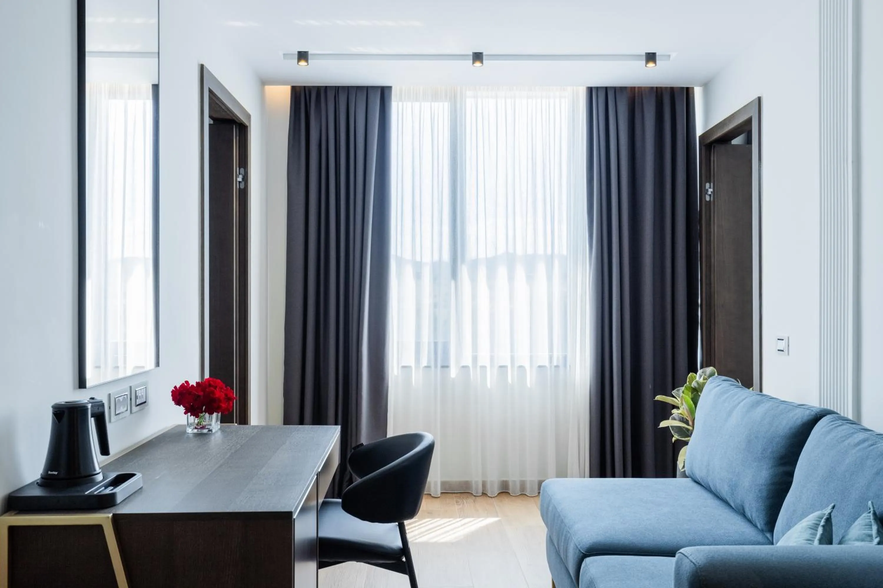 Living room in Mövenpick Hotel Lalez Durres