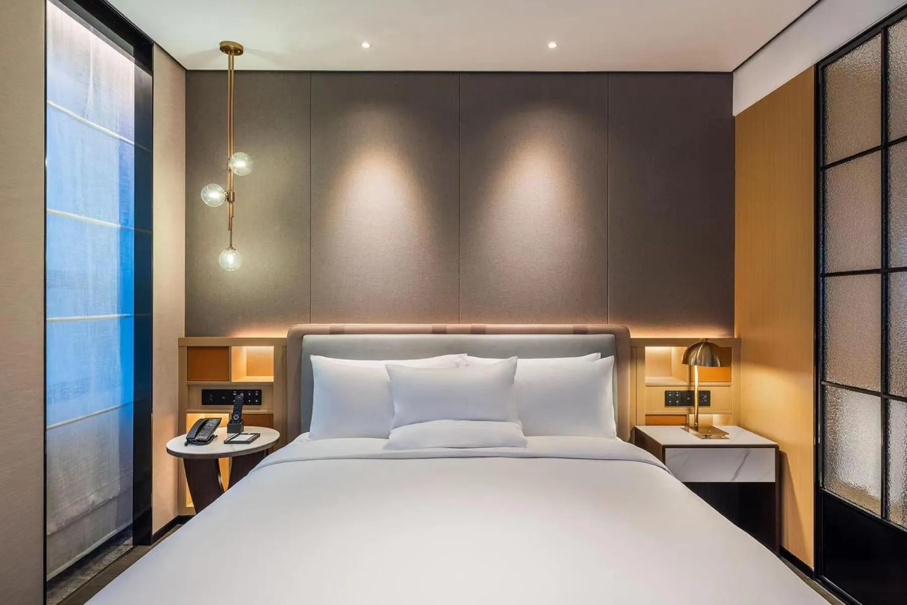 People, Bed in Novotel Tianjin Drum Tower