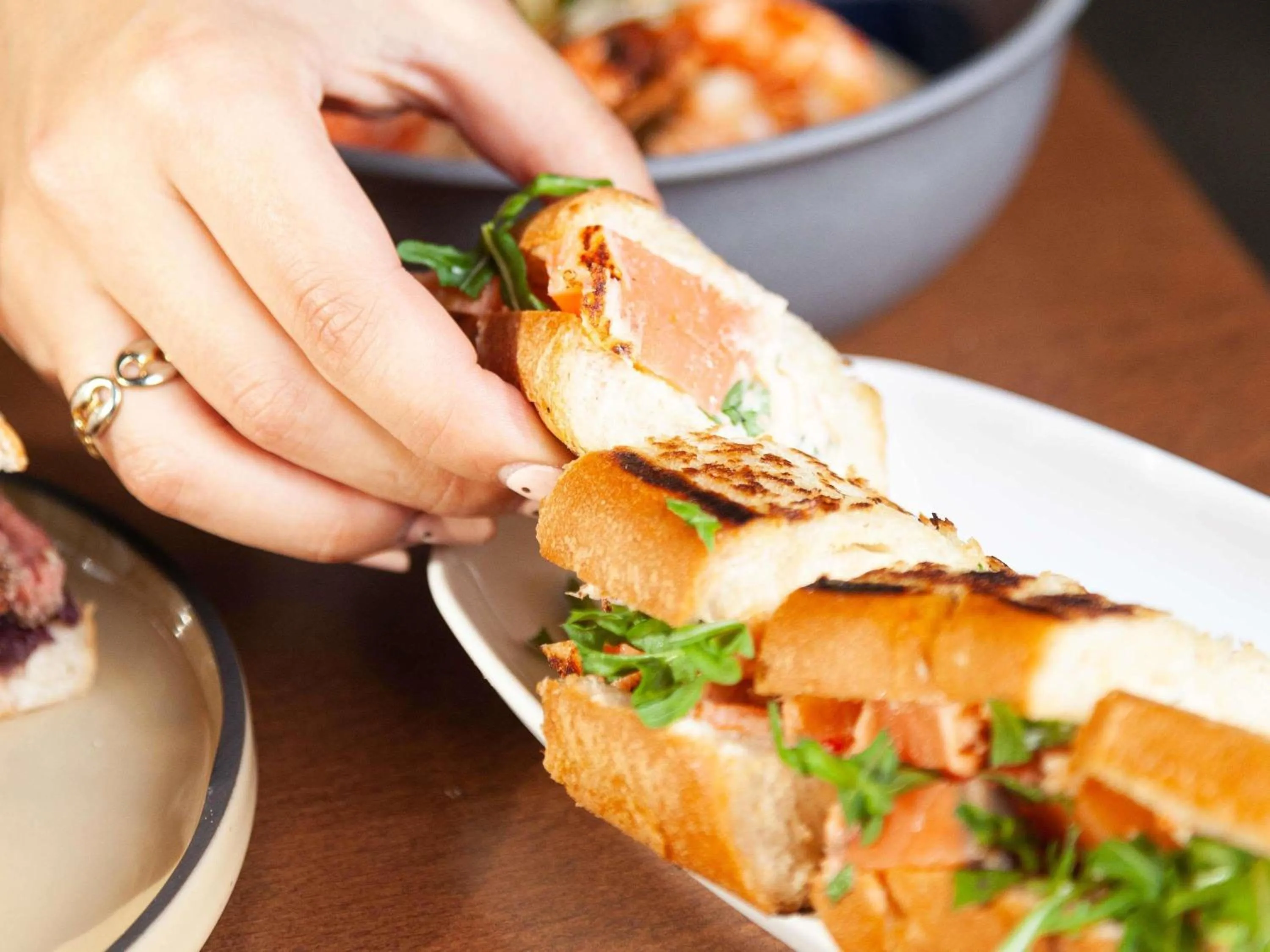 Restaurant/places to eat in Novotel Paris 20 Belleville