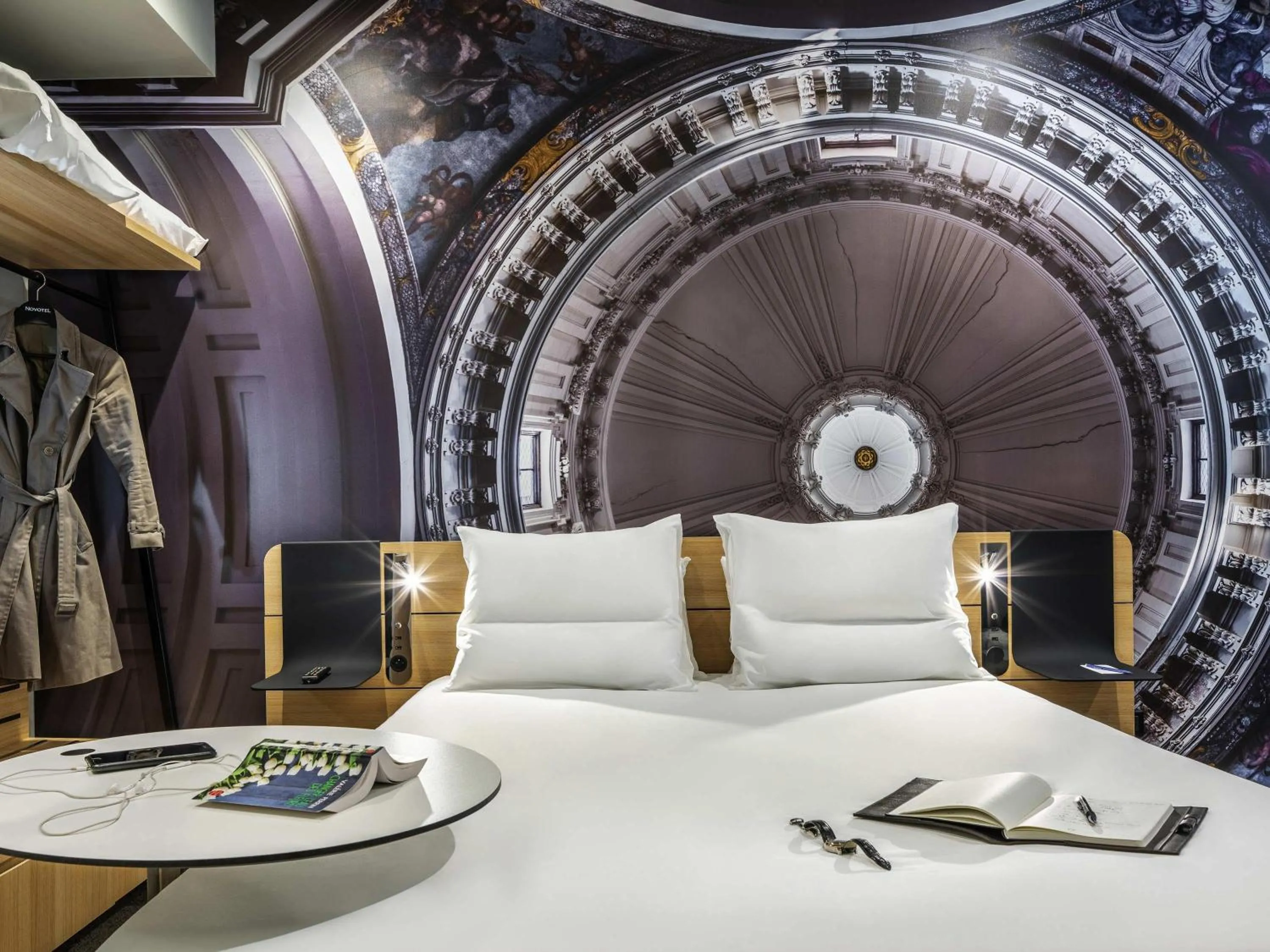 Bedroom, Bed in Novotel Paris 20 Belleville