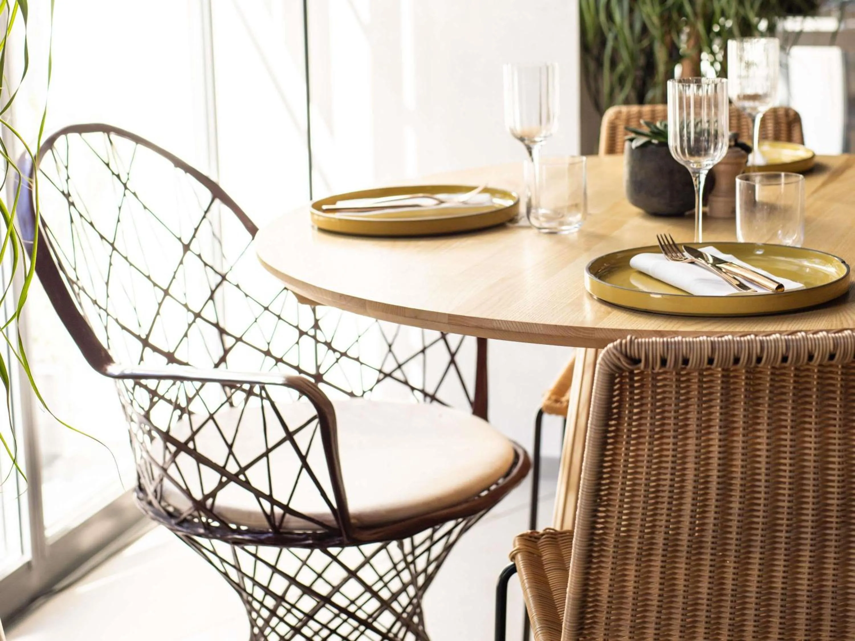 Restaurant/places to eat in Novotel Paris 20 Belleville