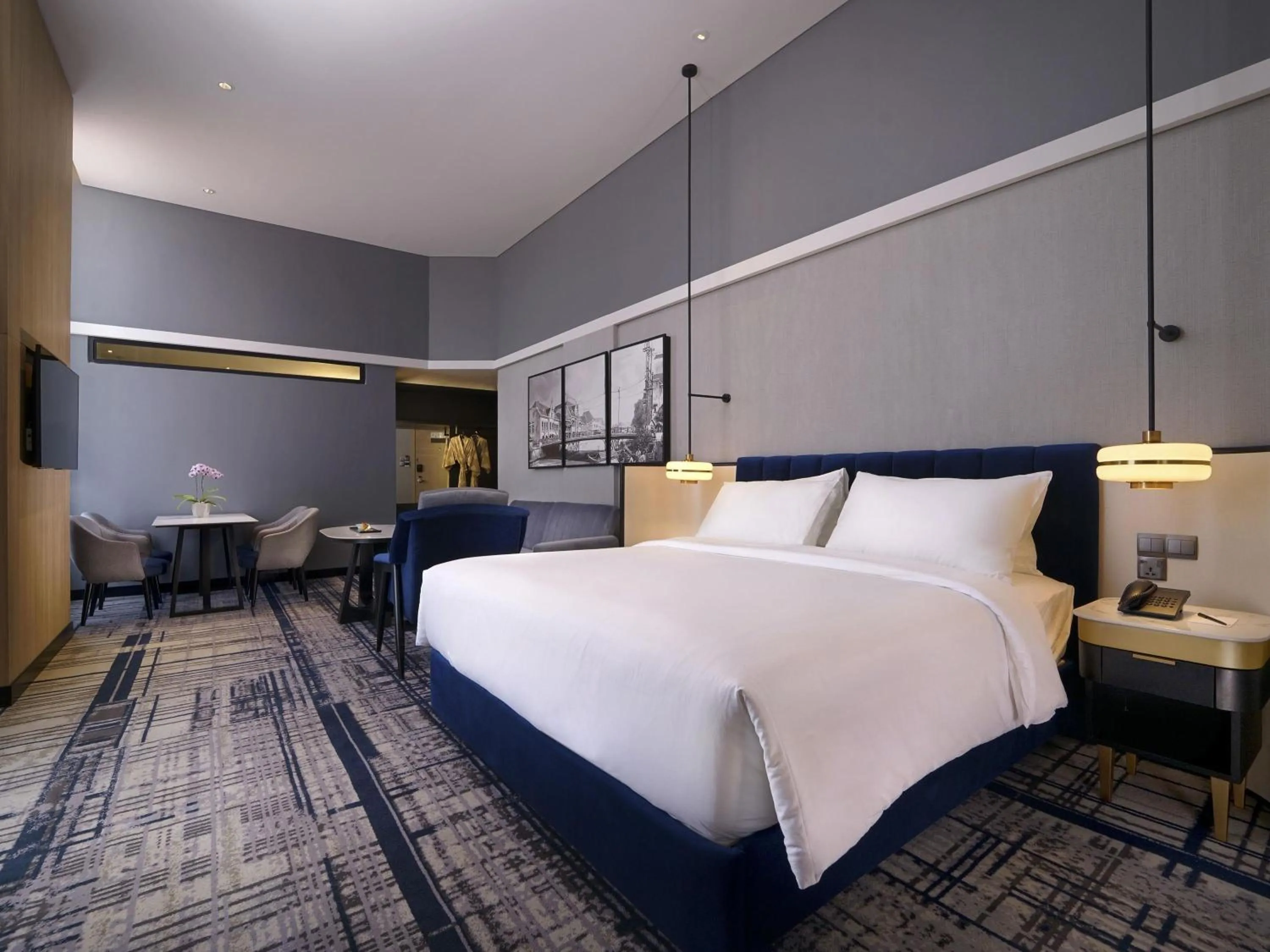 Bedroom, Bed in Mercure Surabaya Manyar