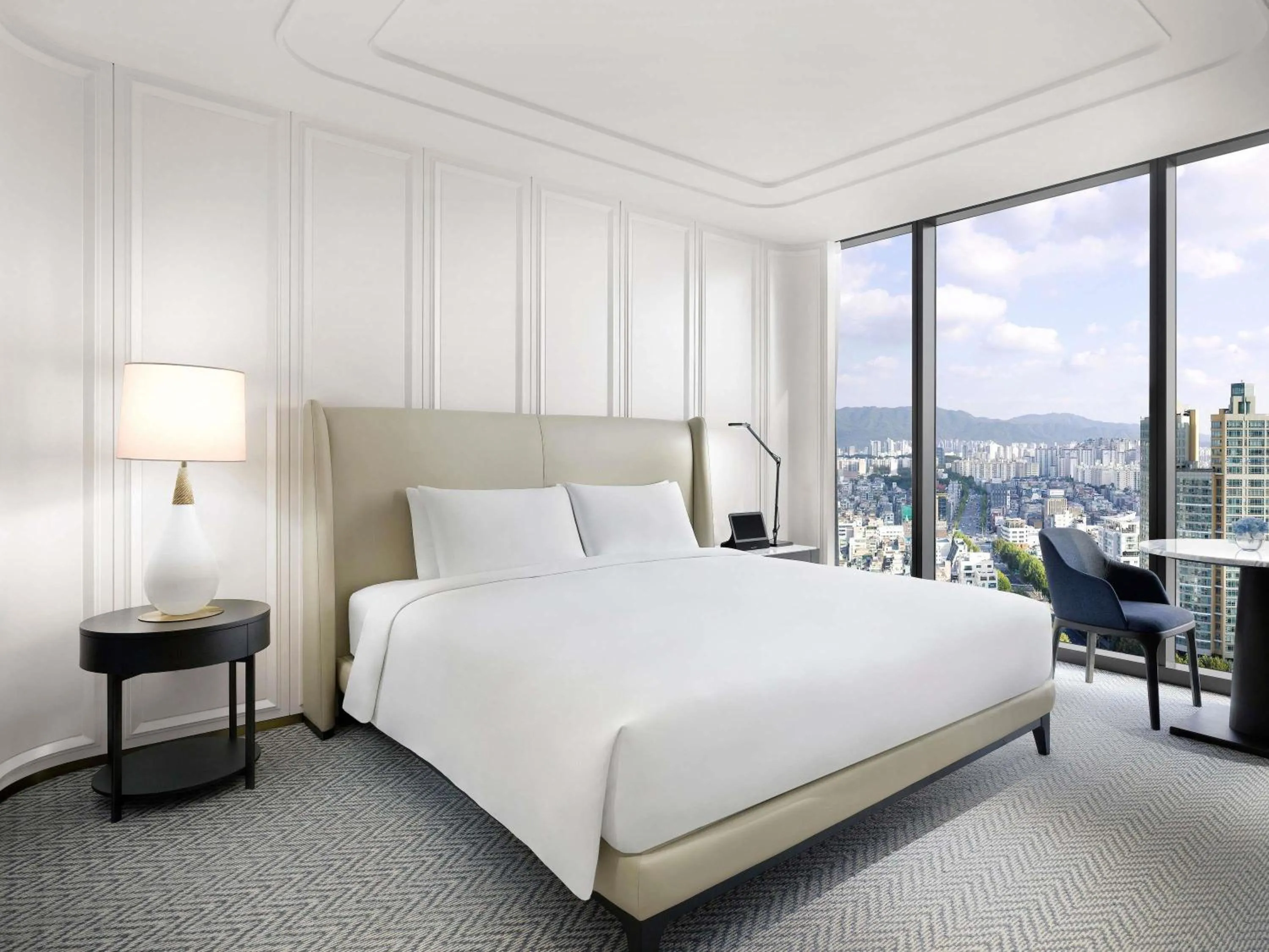 Bedroom, Bed in Sofitel Ambassador Seoul Hotel & Serviced Residences