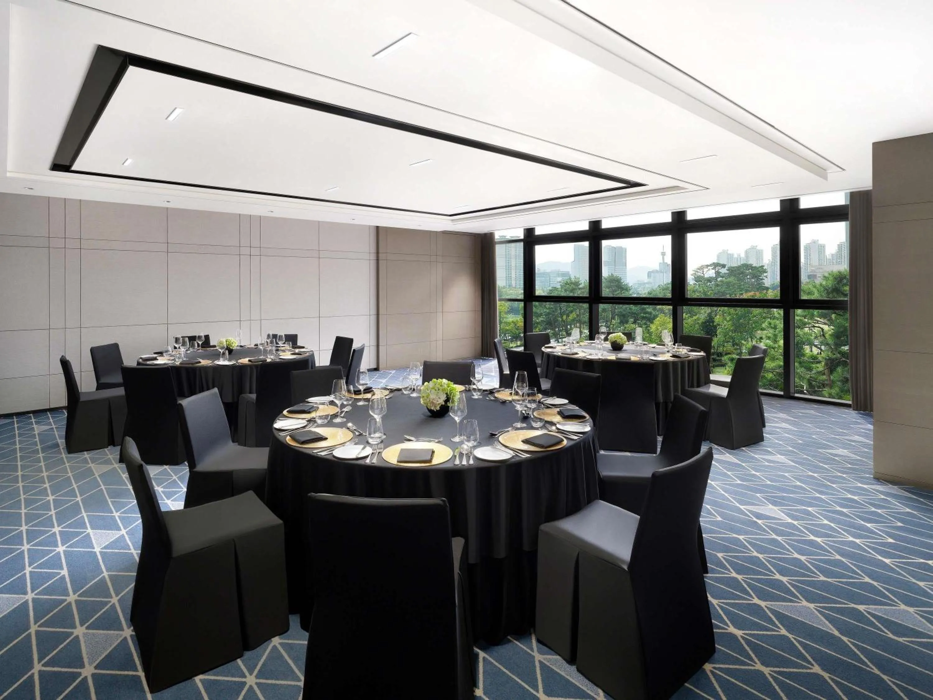 Meeting/conference room in Sofitel Ambassador Seoul Hotel & Serviced Residences