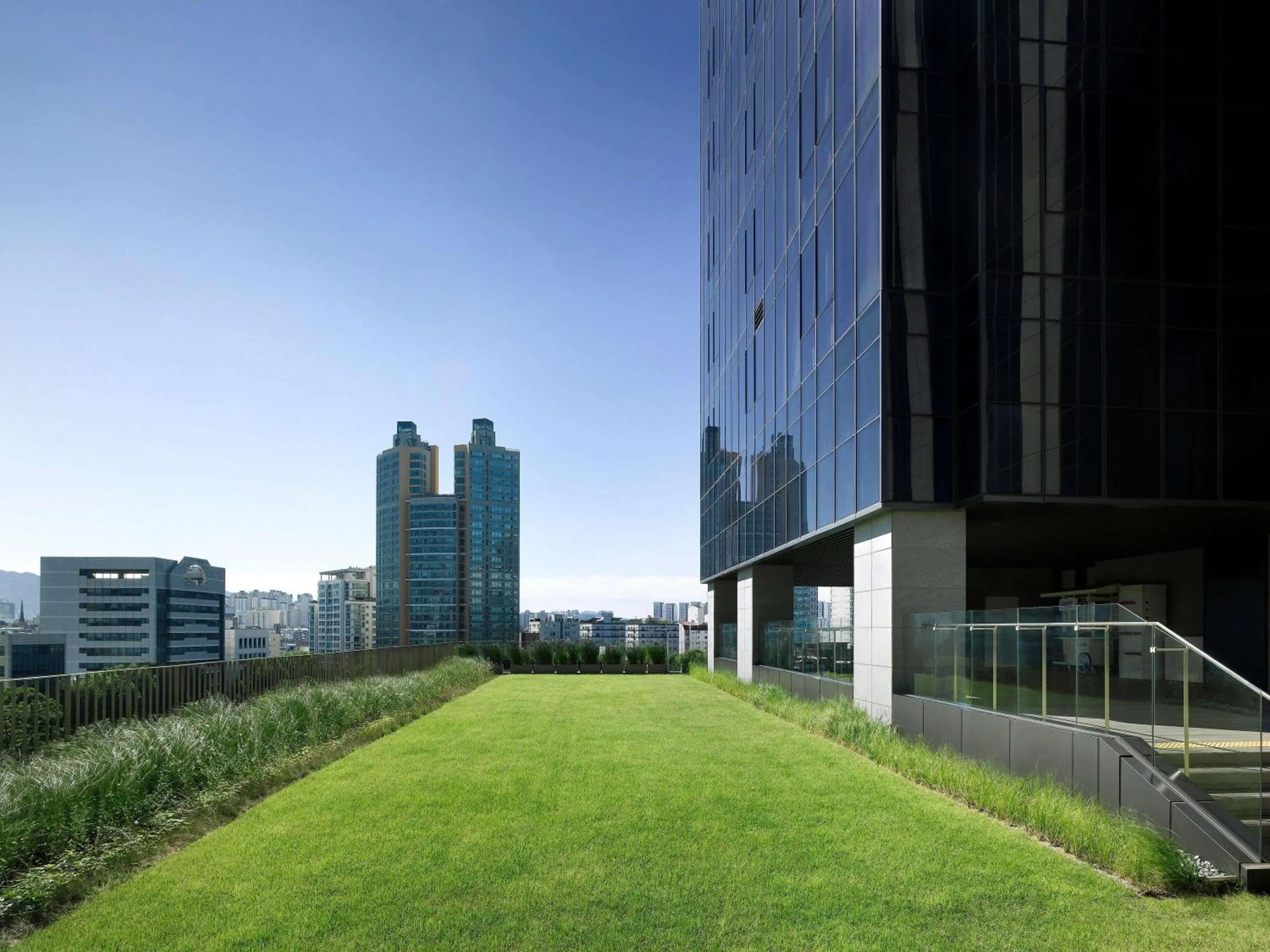 Property building in Sofitel Ambassador Seoul Hotel & Serviced Residences