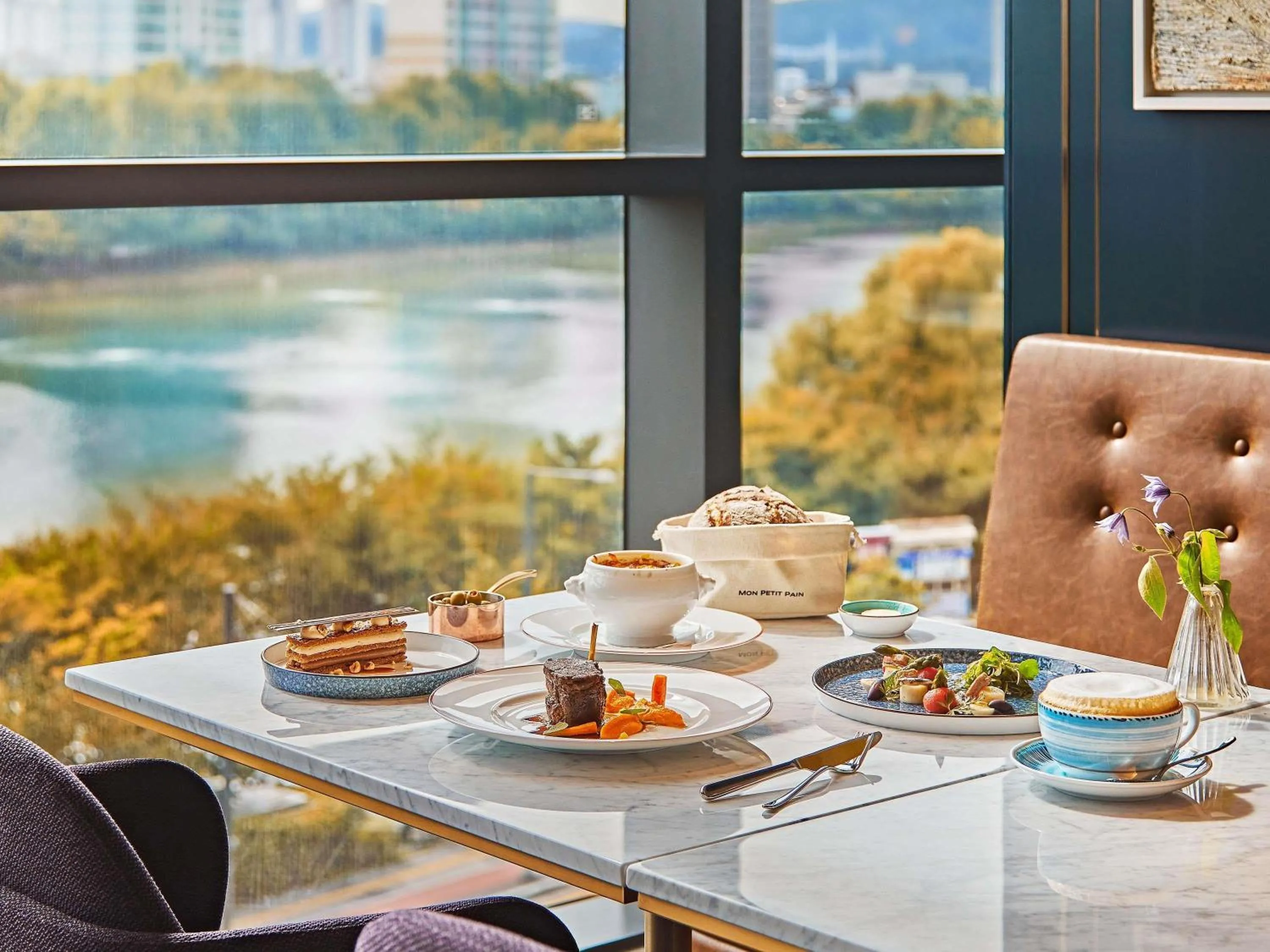 Breakfast in Sofitel Ambassador Seoul Hotel & Serviced Residences