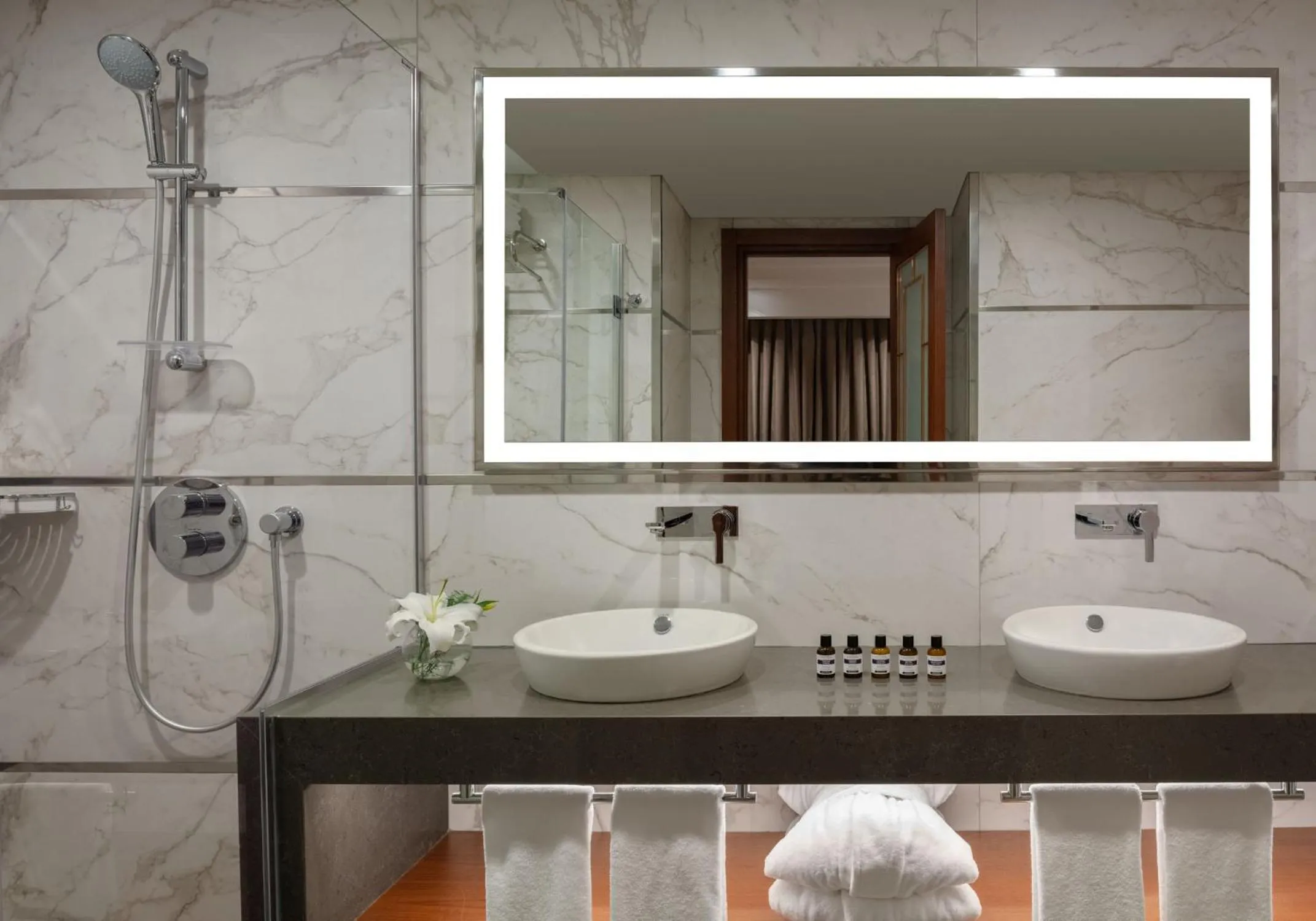 Bathroom in Mövenpick Hotel Istanbul Asia Airport