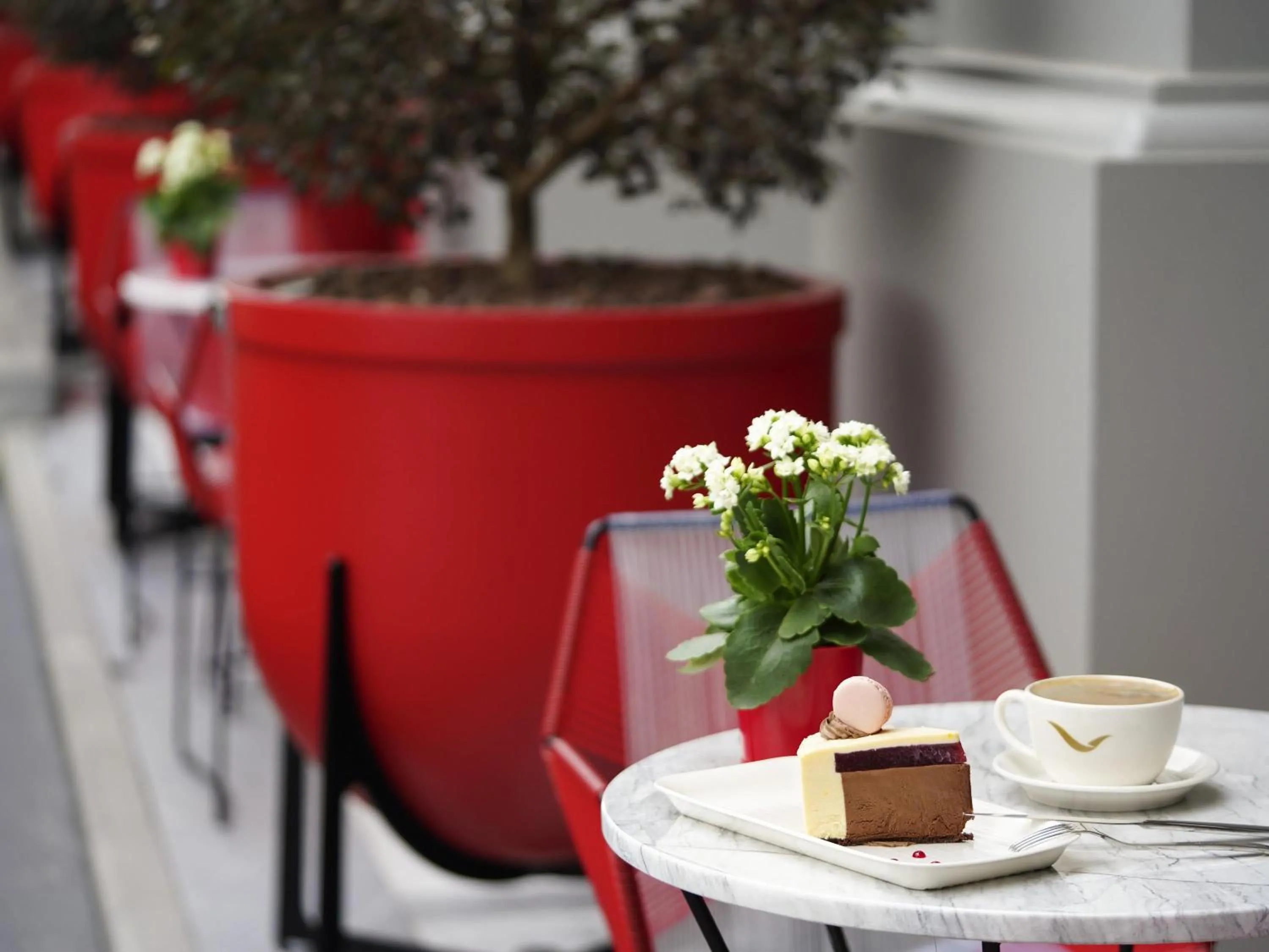 Lounge or bar in Mövenpick Hotel Istanbul Asia Airport