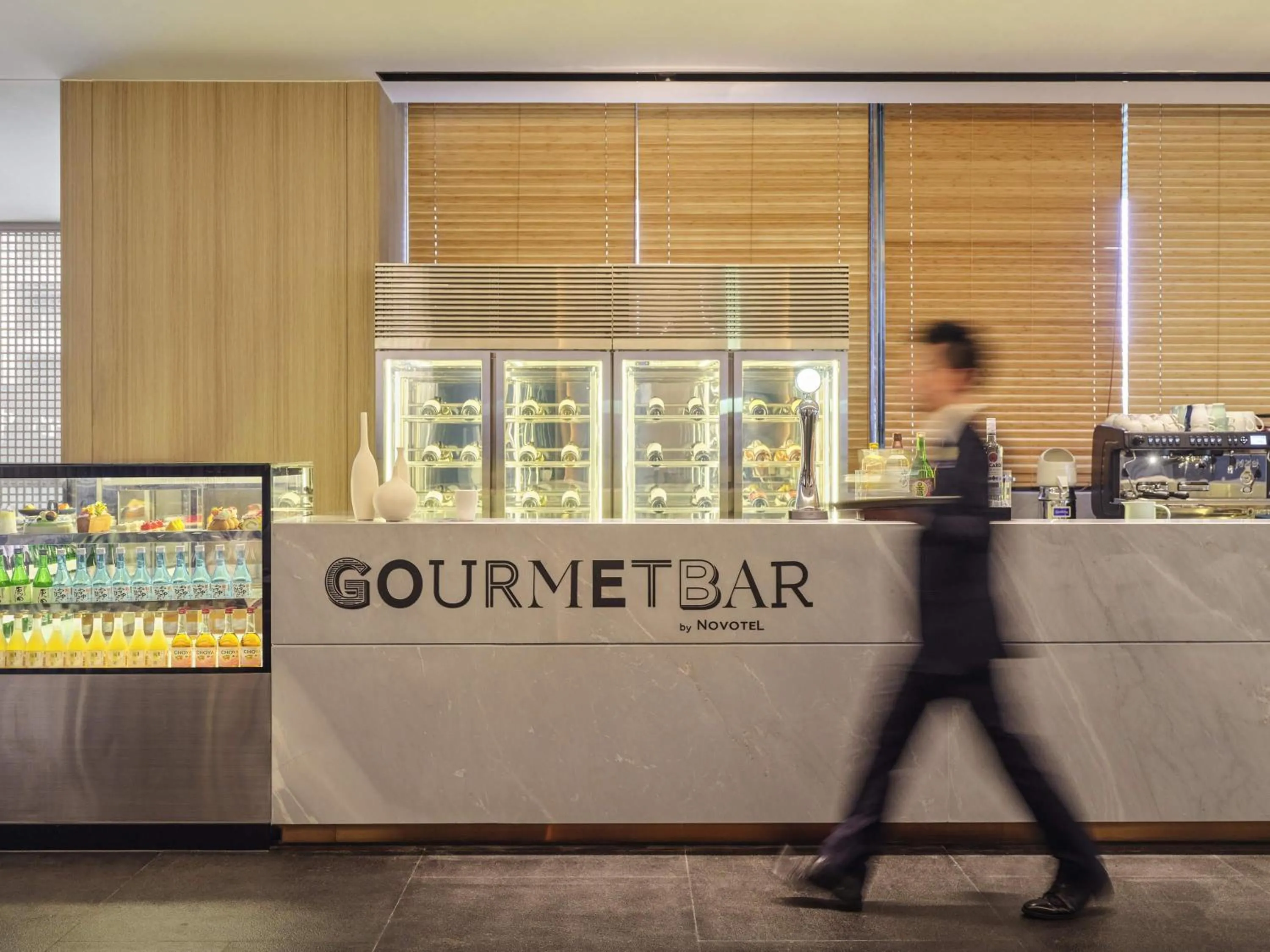 Lounge or bar in Novotel Shanghai Qingpu Excellence