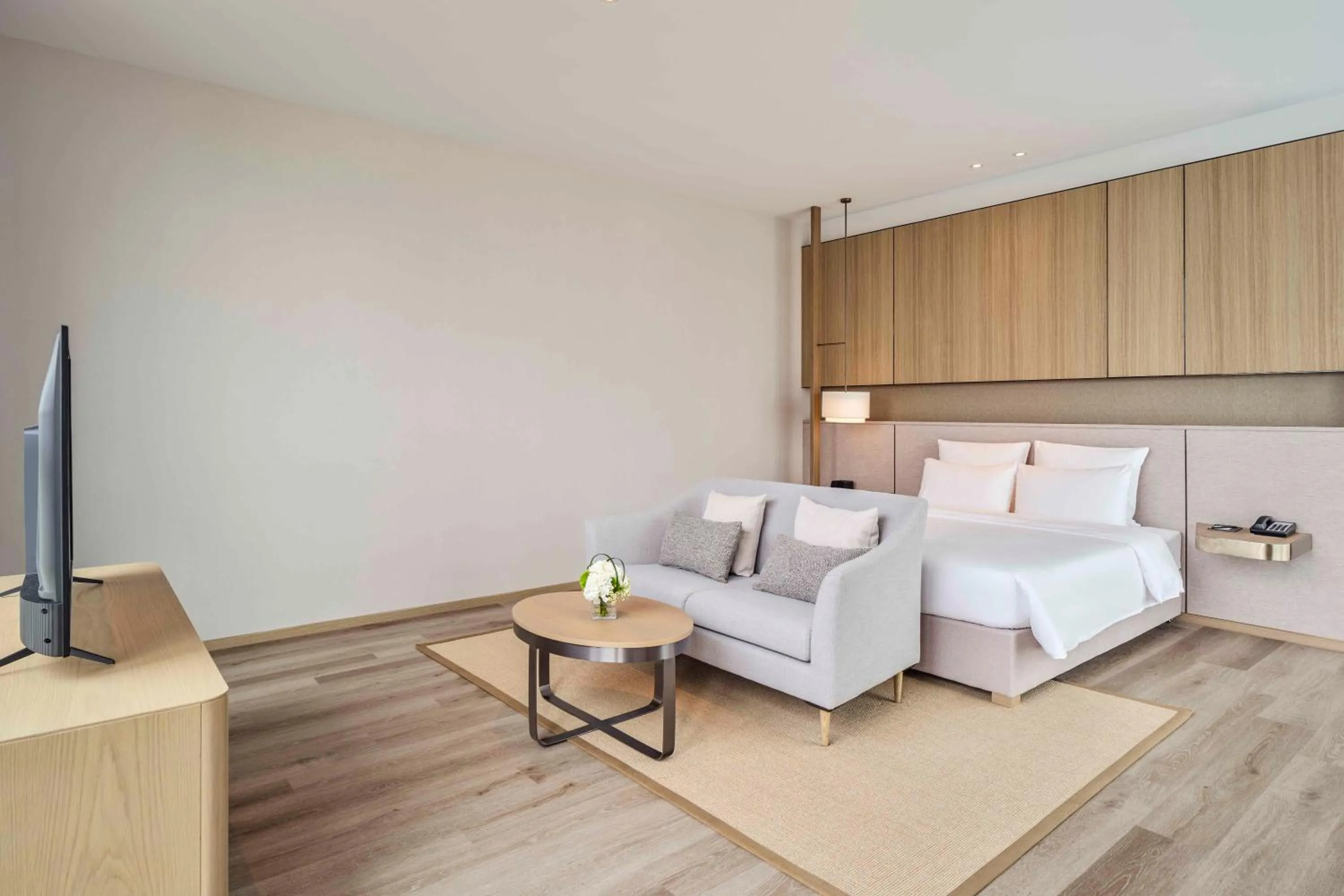 Photo of the whole room, Bed in Novotel Shanghai Qingpu Excellence