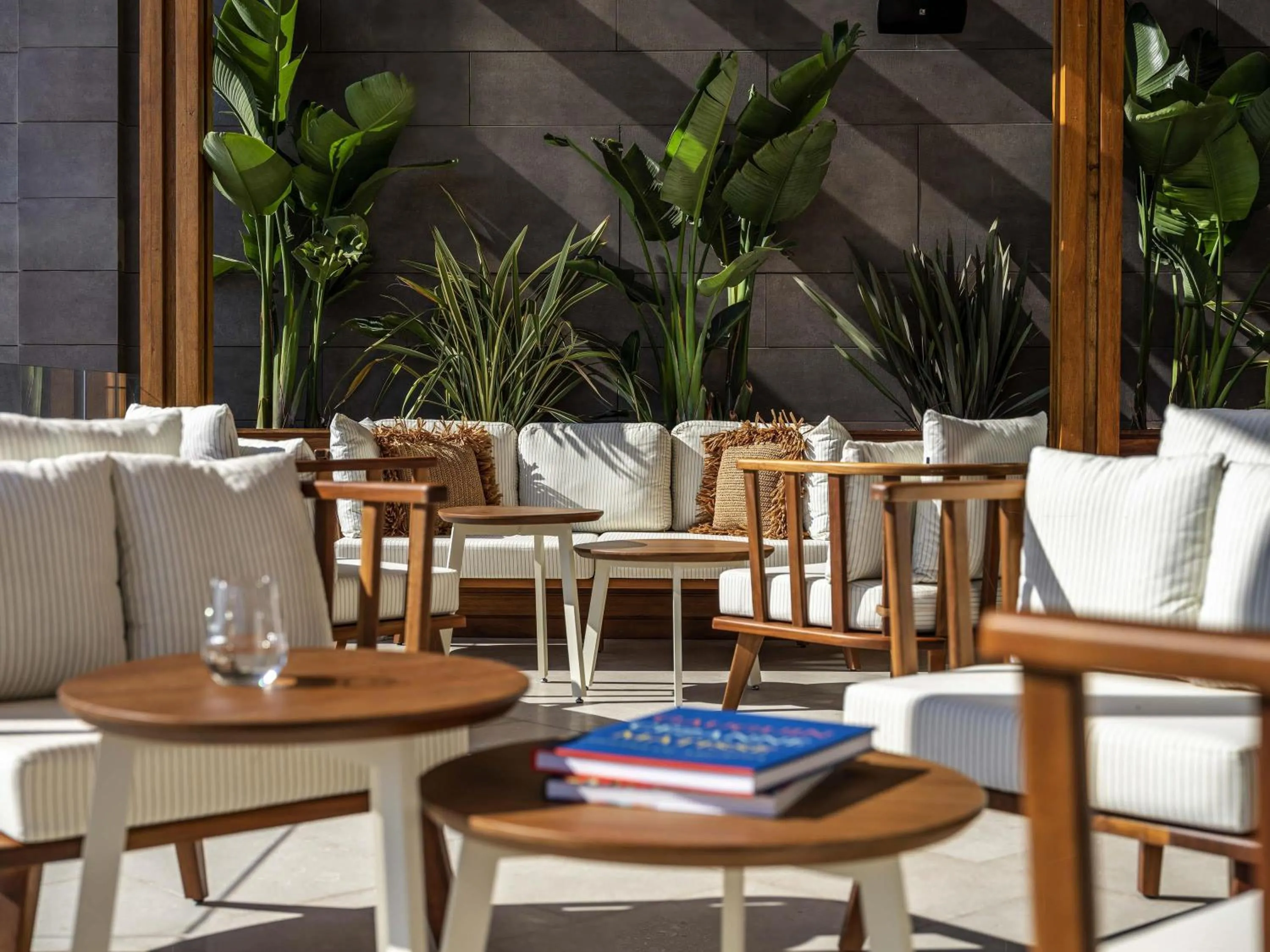 Lounge or bar in The Bodrum Hotel Yalıkavak - MGallery Collection