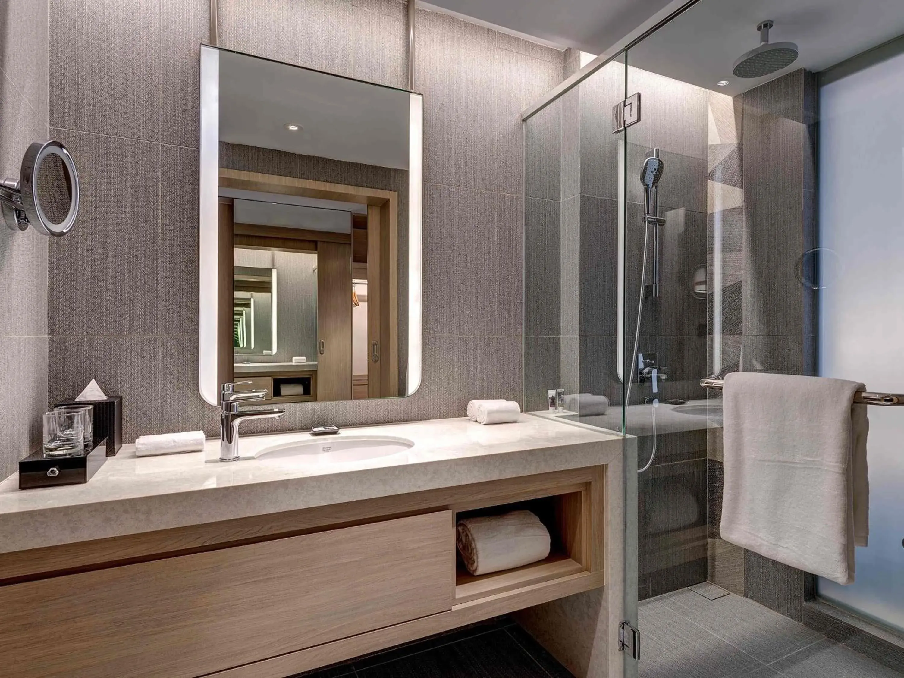 Executive Suite with Double Bed in Mercure Kuala Lumpur Glenmarie Executive Suite with Double Bed in Mercure Kuala Lumpur Glenmarie