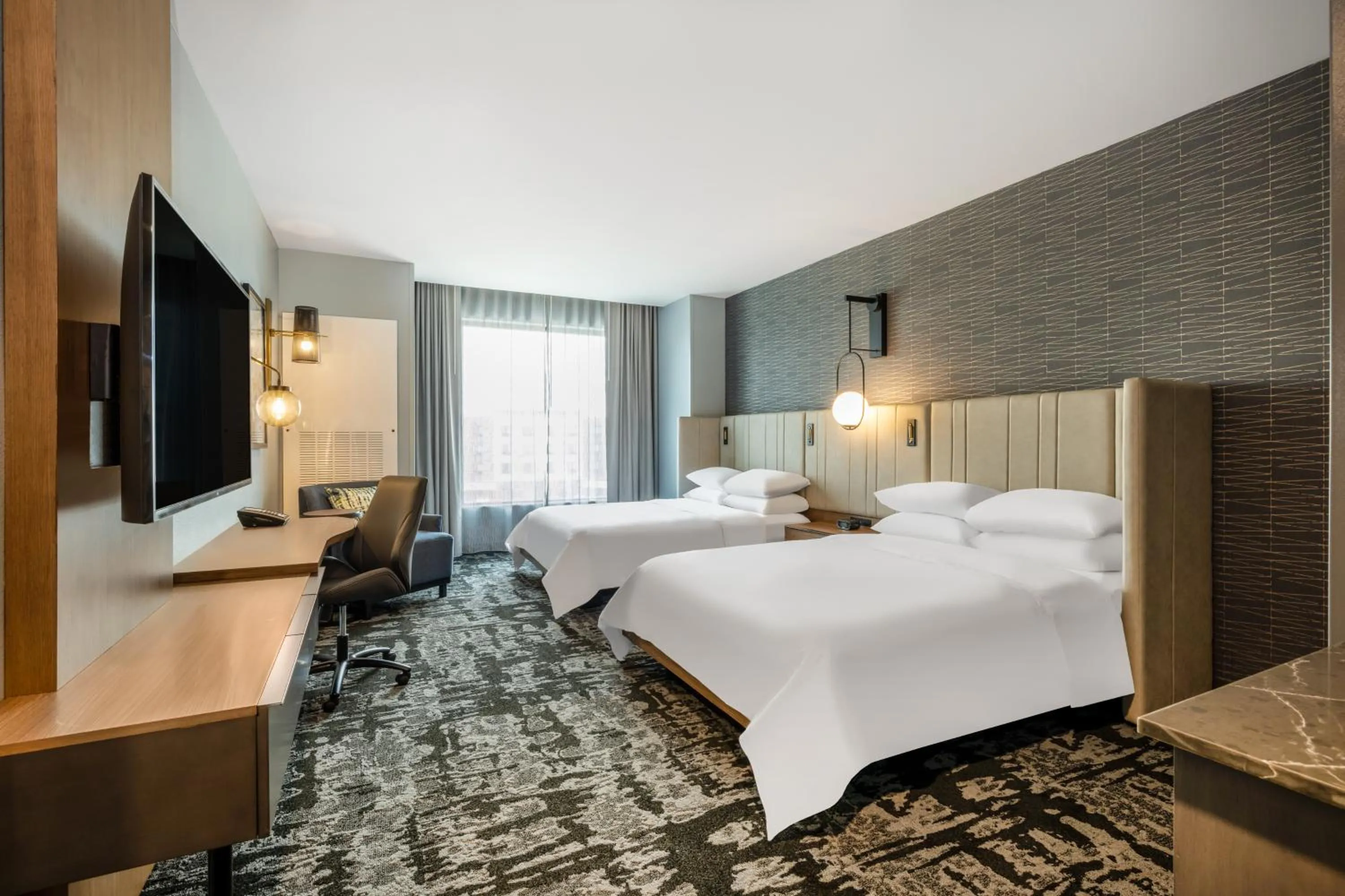 Bed in Crowne Plaza - Kearney by IHG