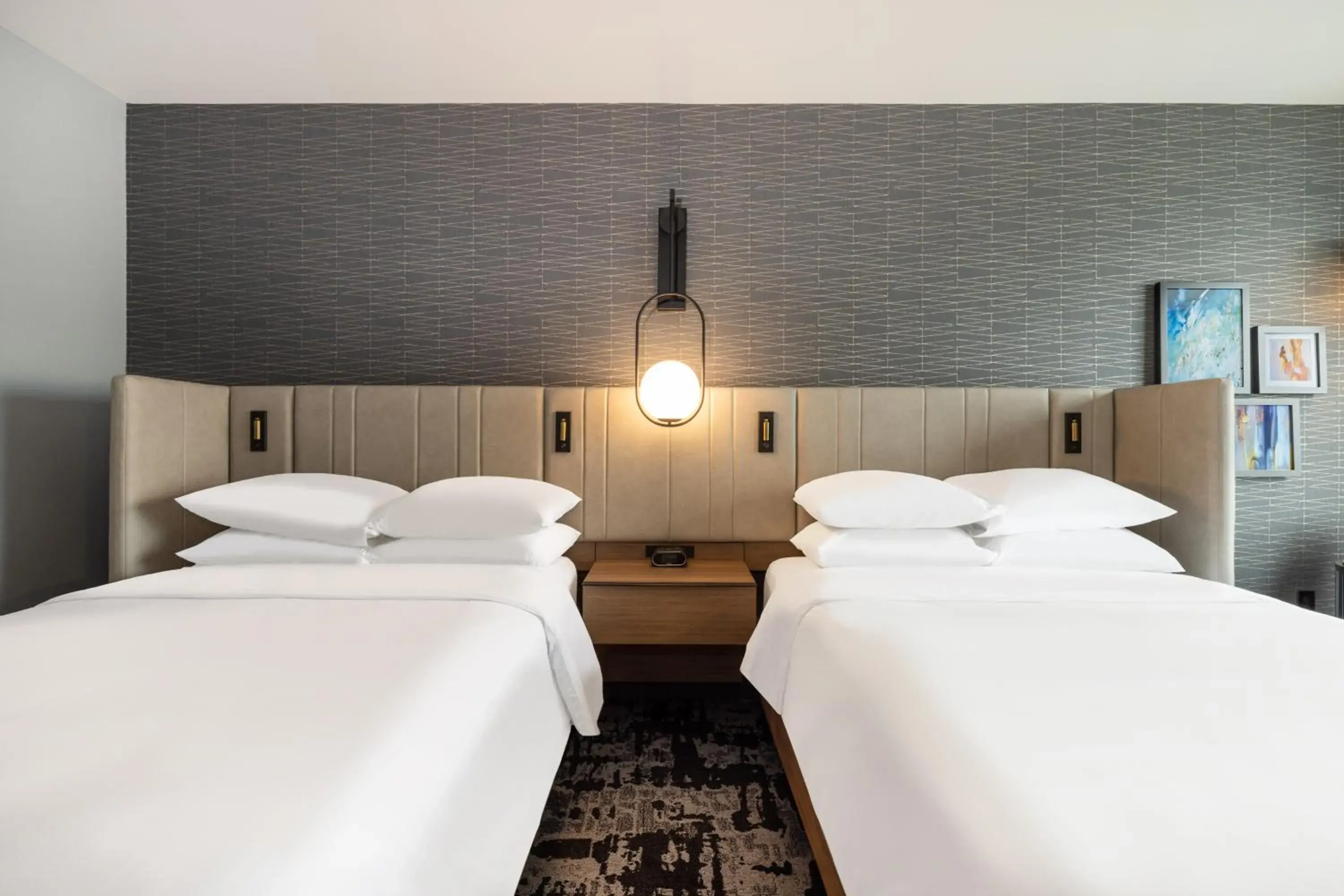 Queen Room with Two Queen Beds - Communications Accessible in Crowne Plaza - Kearney by IHG Queen Room with Two Queen Beds - Communications Accessible in Crowne Plaza - Kearney by IHG
