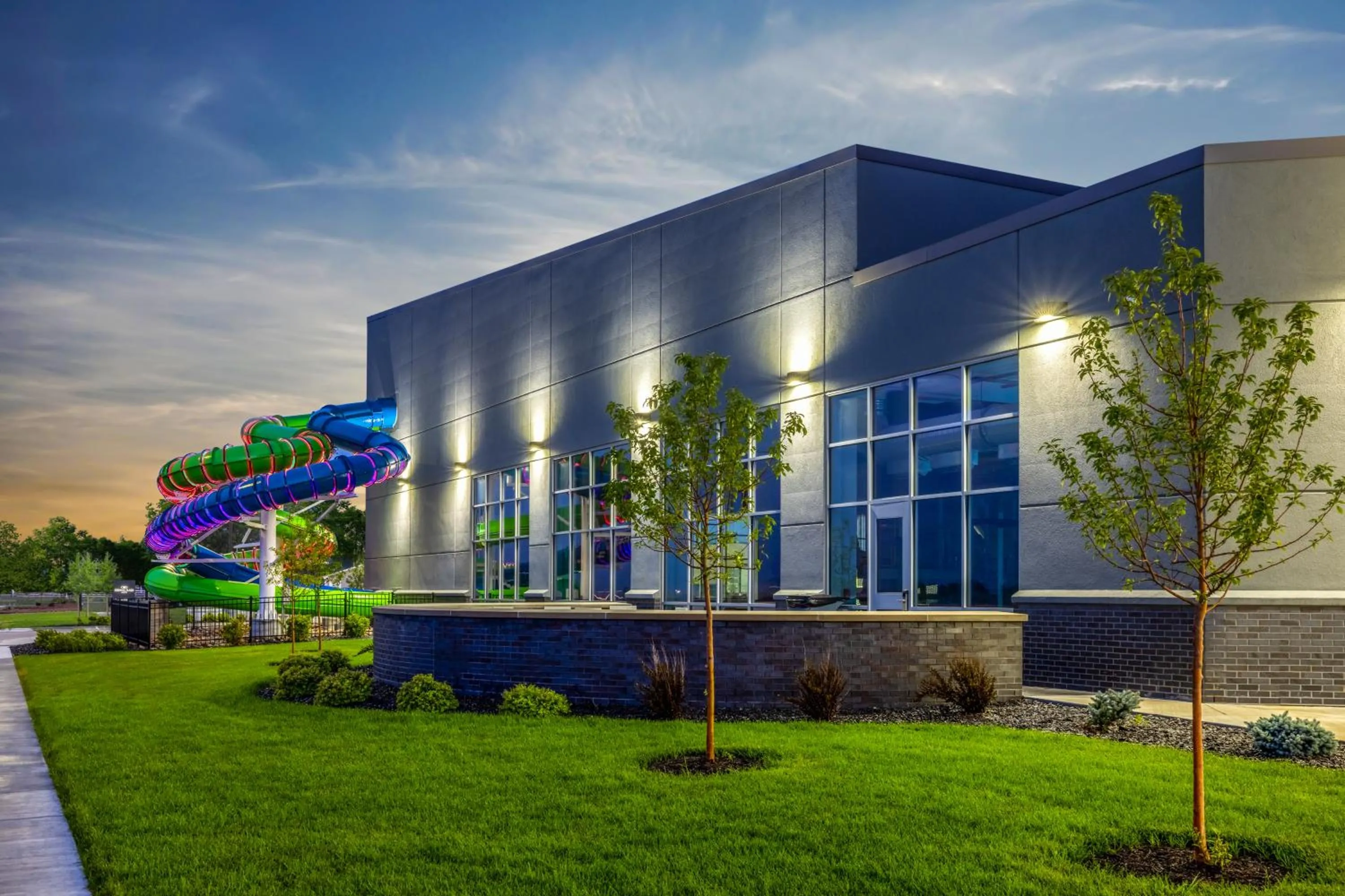 Swimming pool in Crowne Plaza - Kearney by IHG