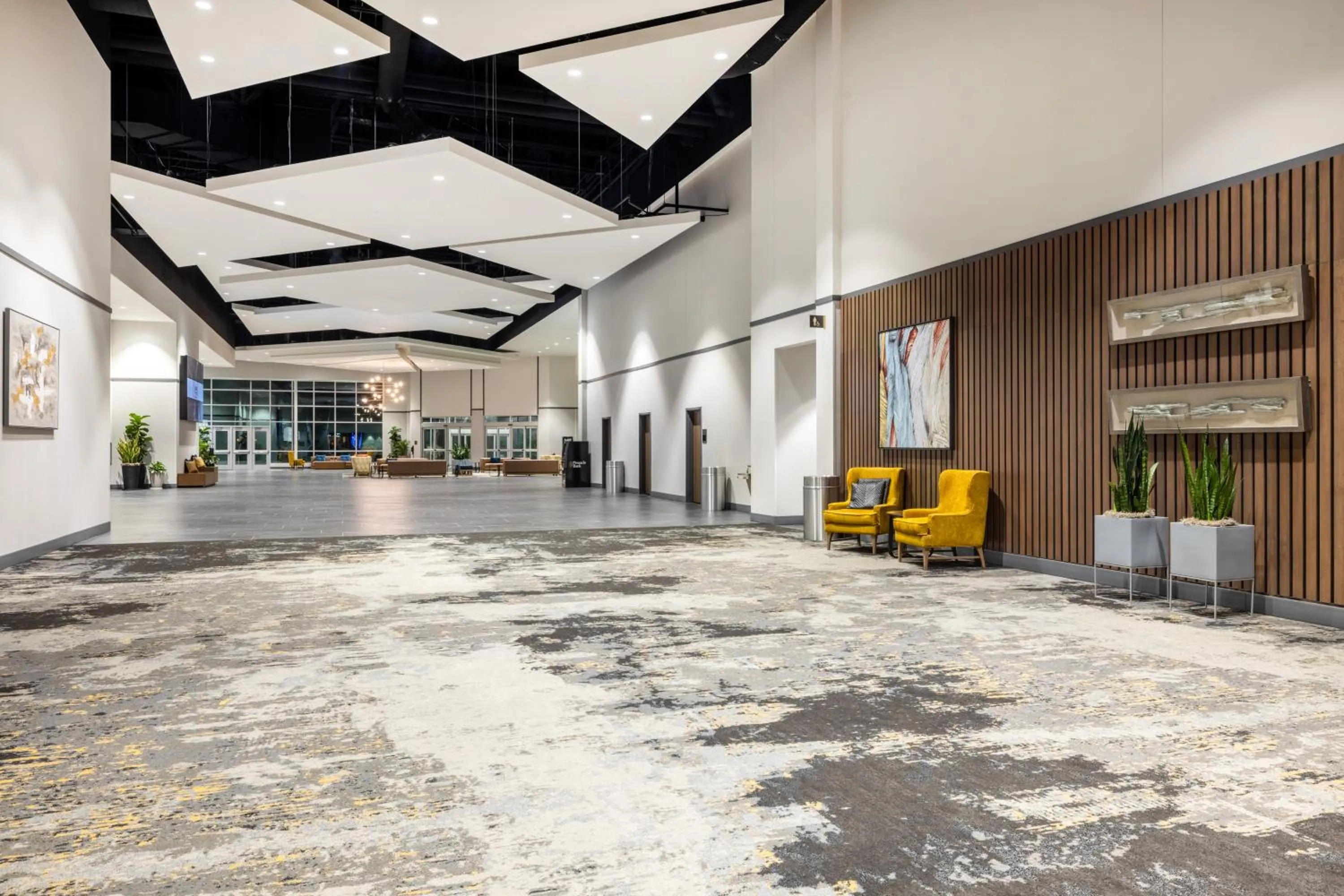 Meeting/conference room in Crowne Plaza - Kearney by IHG