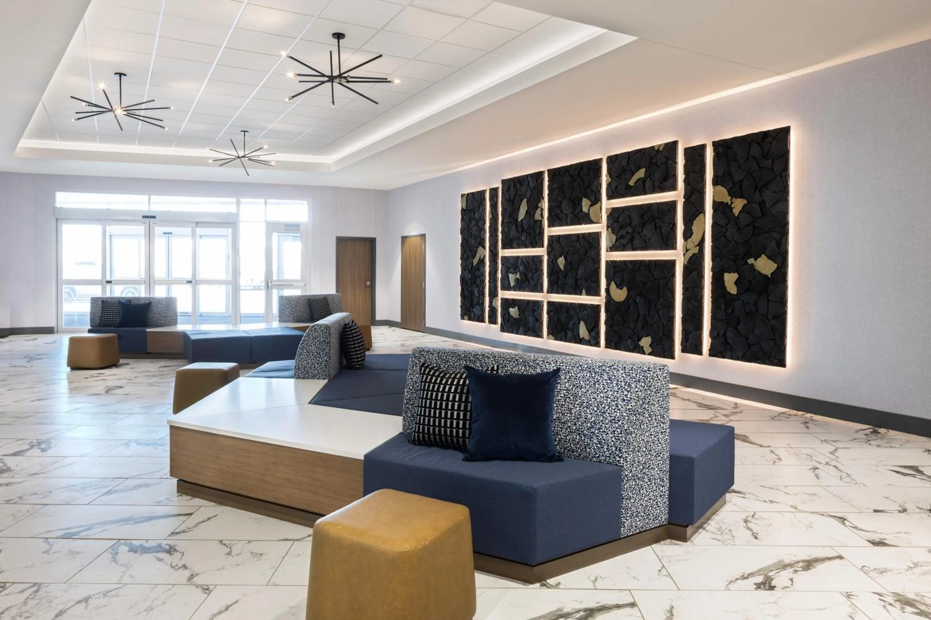 Seating area in Crowne Plaza - Kearney by IHG