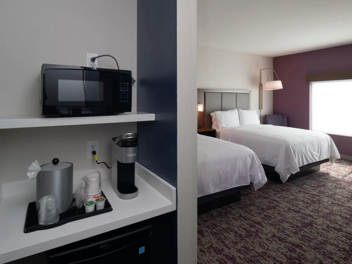 Bed in Holiday Inn Express & Suites - Little Rock Downtown by IHG
