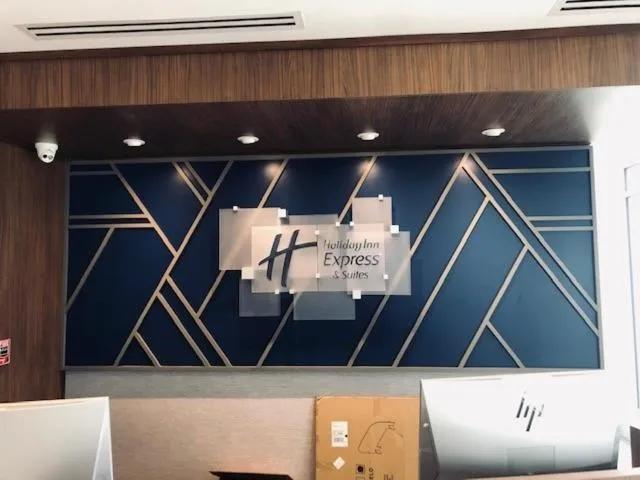 Lobby or reception in Holiday Inn Express & Suites - Little Rock Downtown by IHG