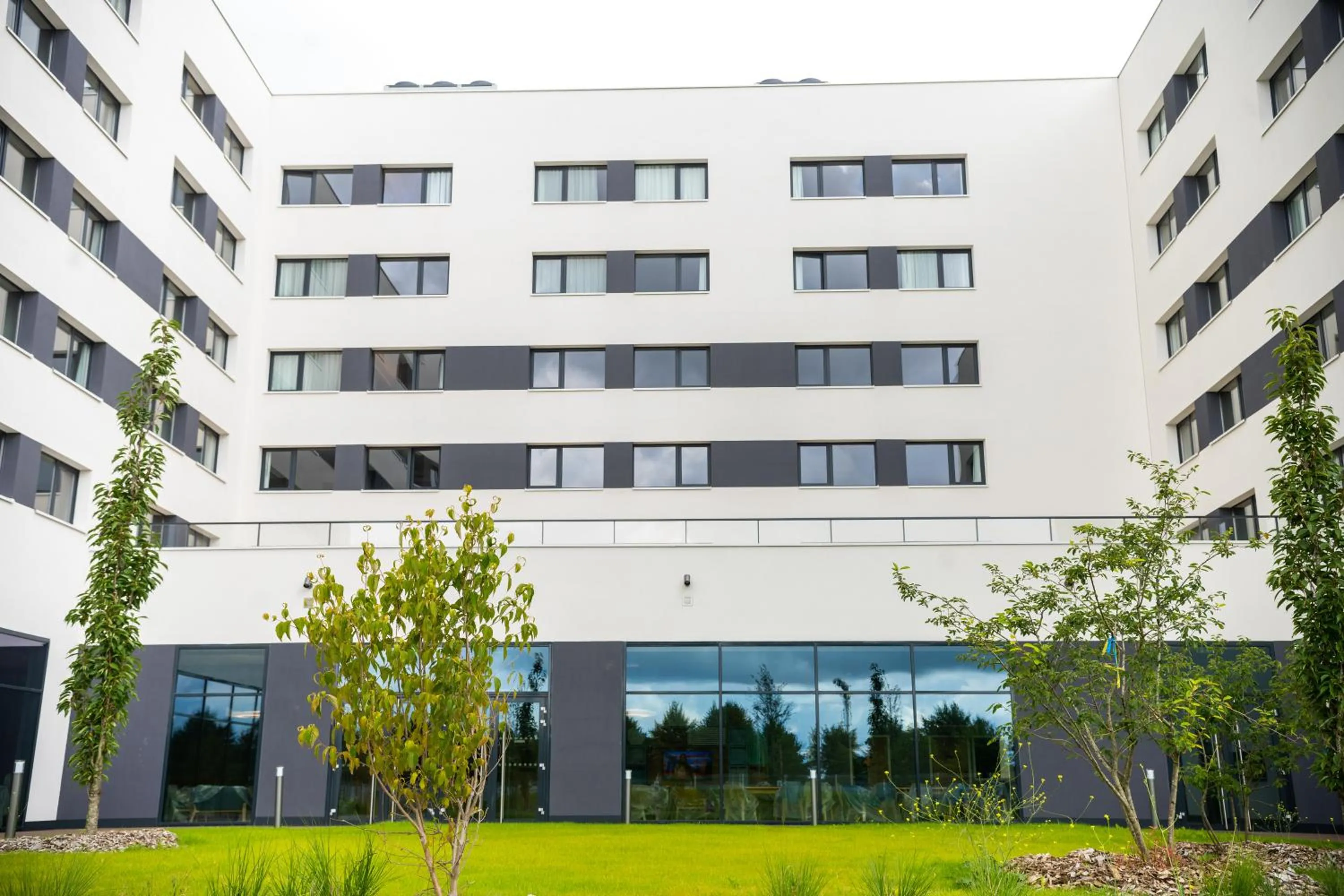 TV and multimedia in Holiday Inn Paris CDG Airport an IHG Hotel