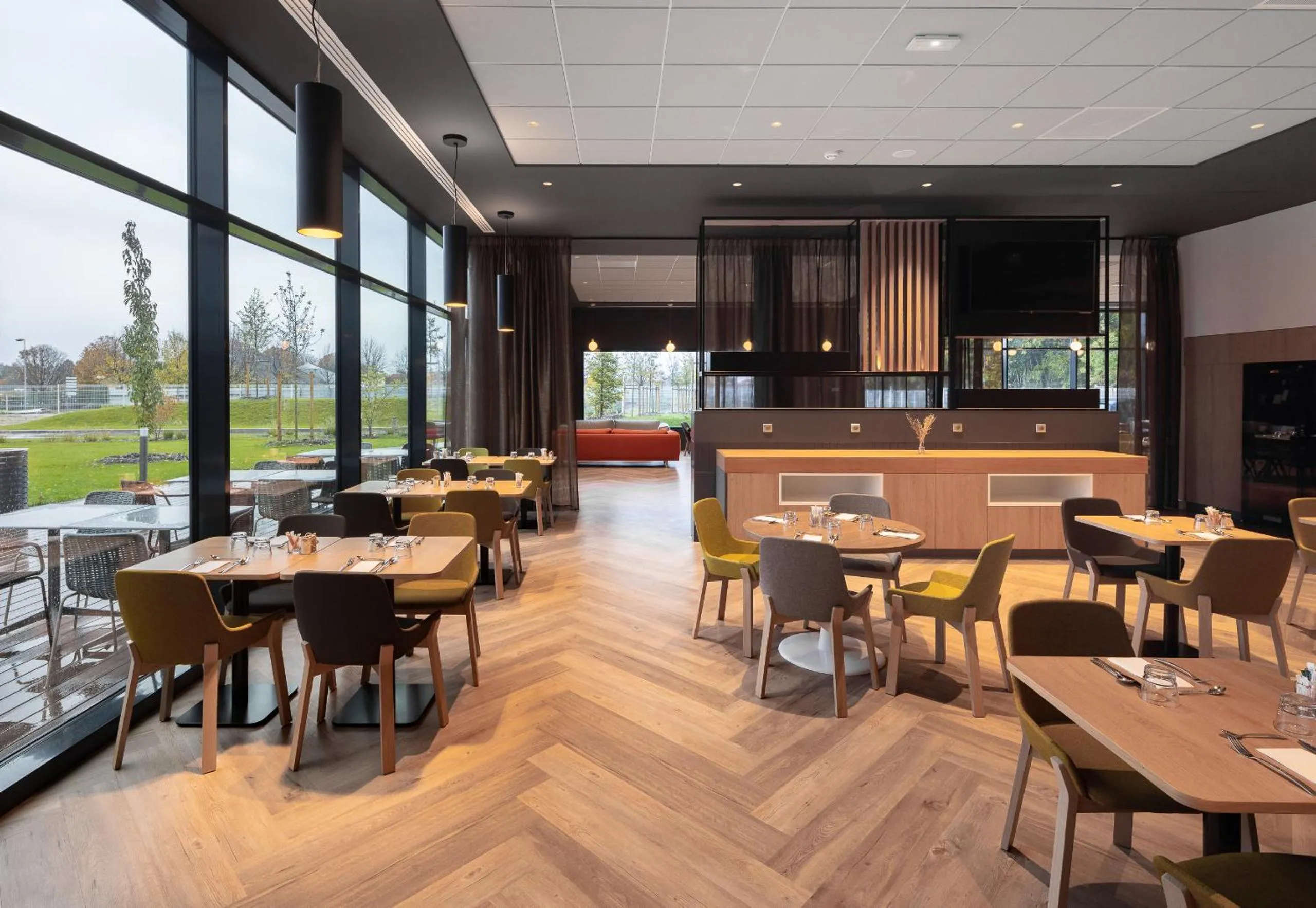 Breakfast in Holiday Inn Paris CDG Airport an IHG Hotel