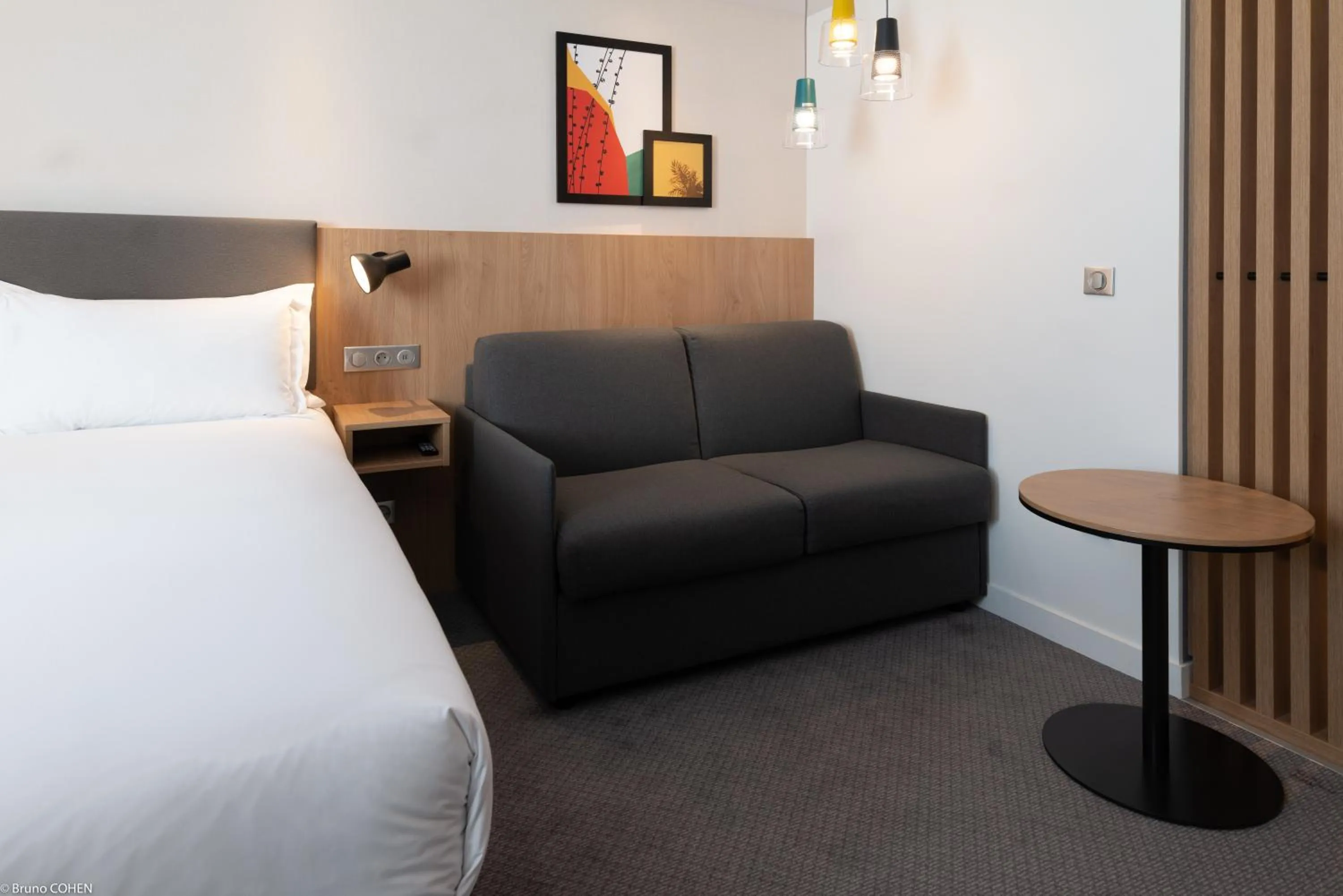 Bedroom, Bed in Holiday Inn Paris CDG Airport an IHG Hotel