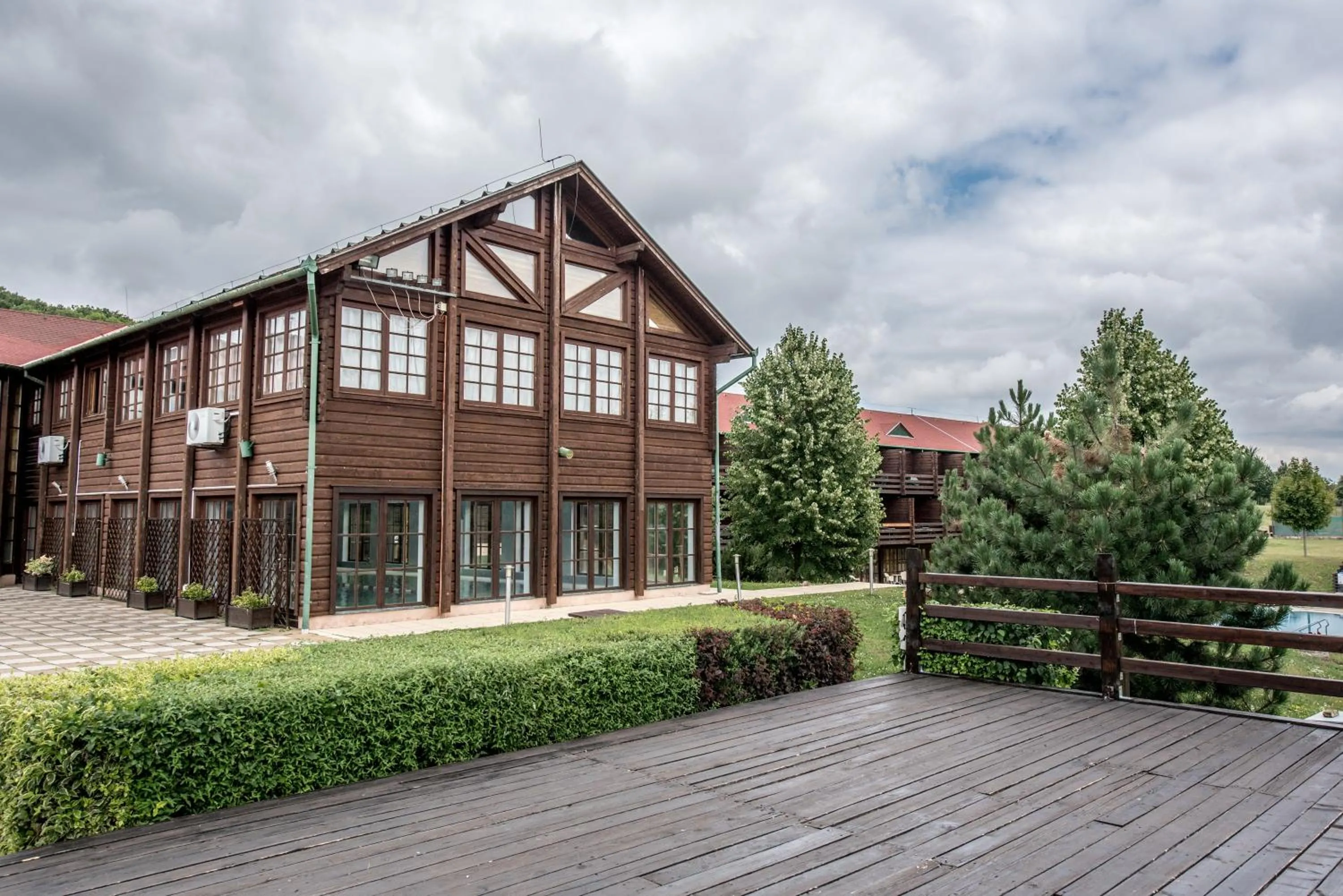 Facade/entrance in Petneházy Aparthotel