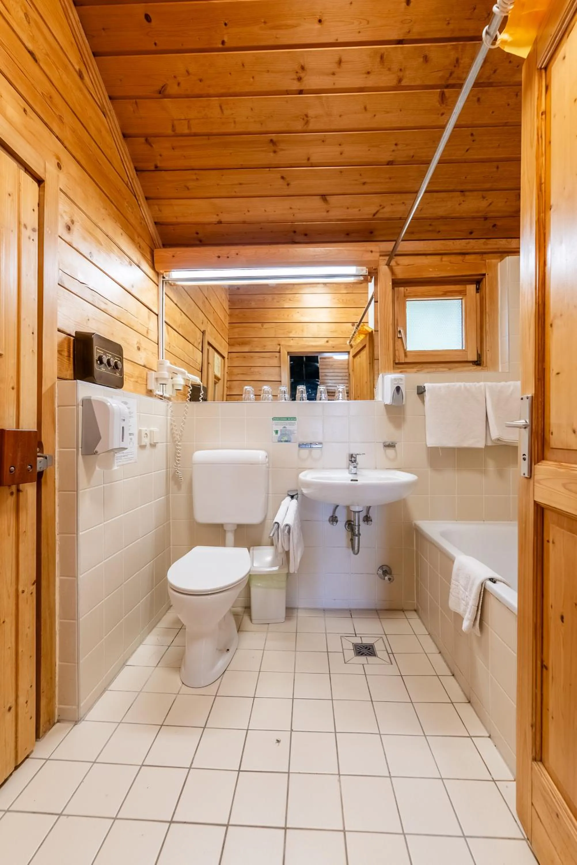 Toilet in Petneházy Aparthotel