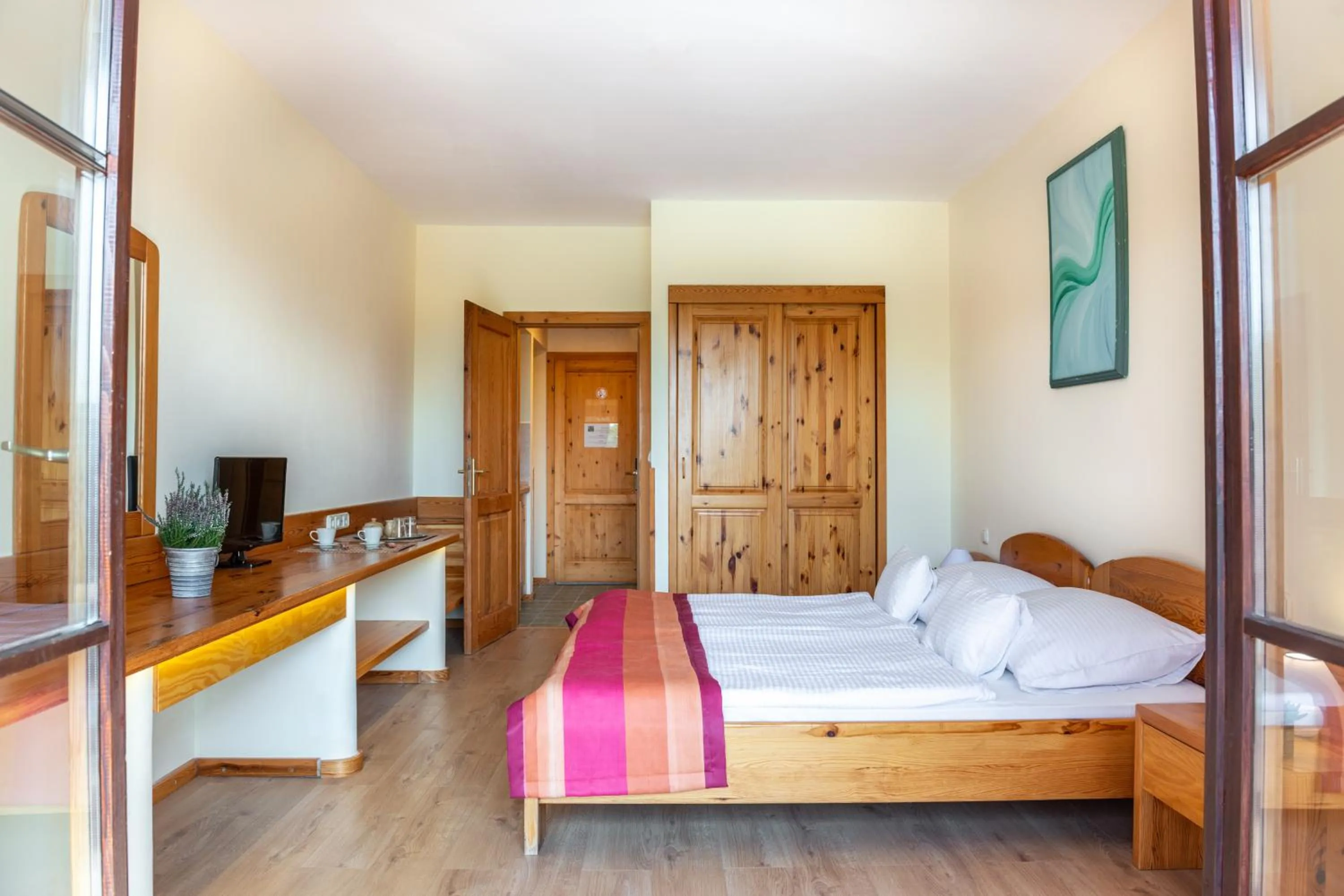 Photo of the whole room, Bed in Petneházy Aparthotel