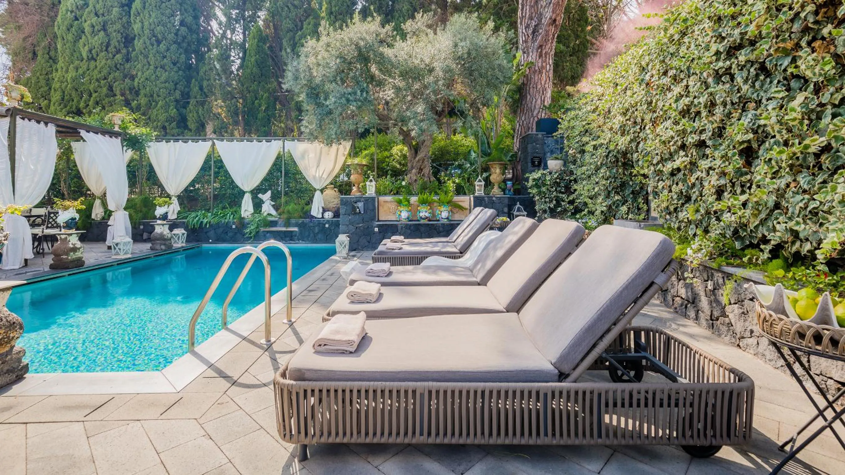 Villa Urbis Taormina, luxury villa in the heart of Taormina with swimming pool