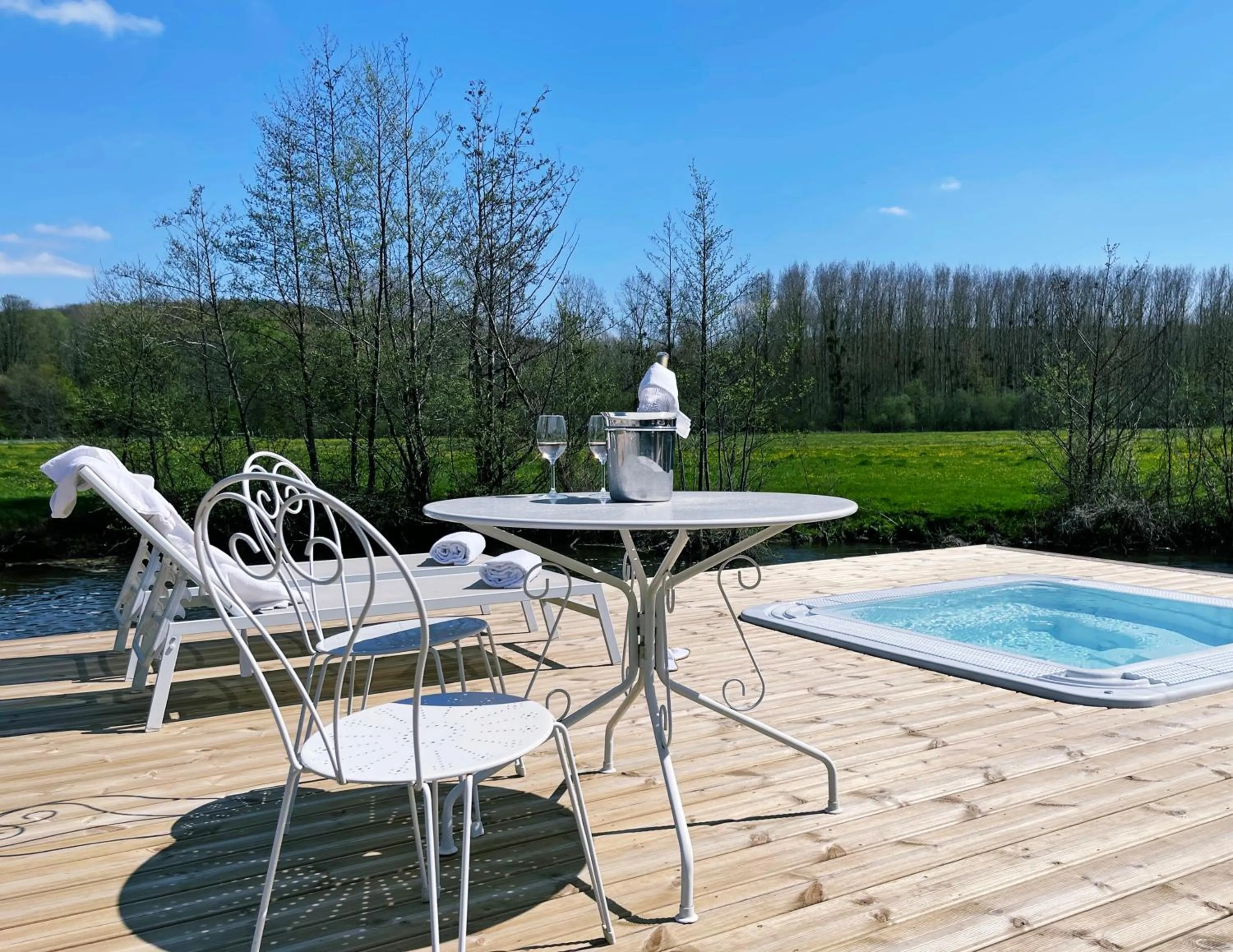 Hot Tub in Moulin de Fourges