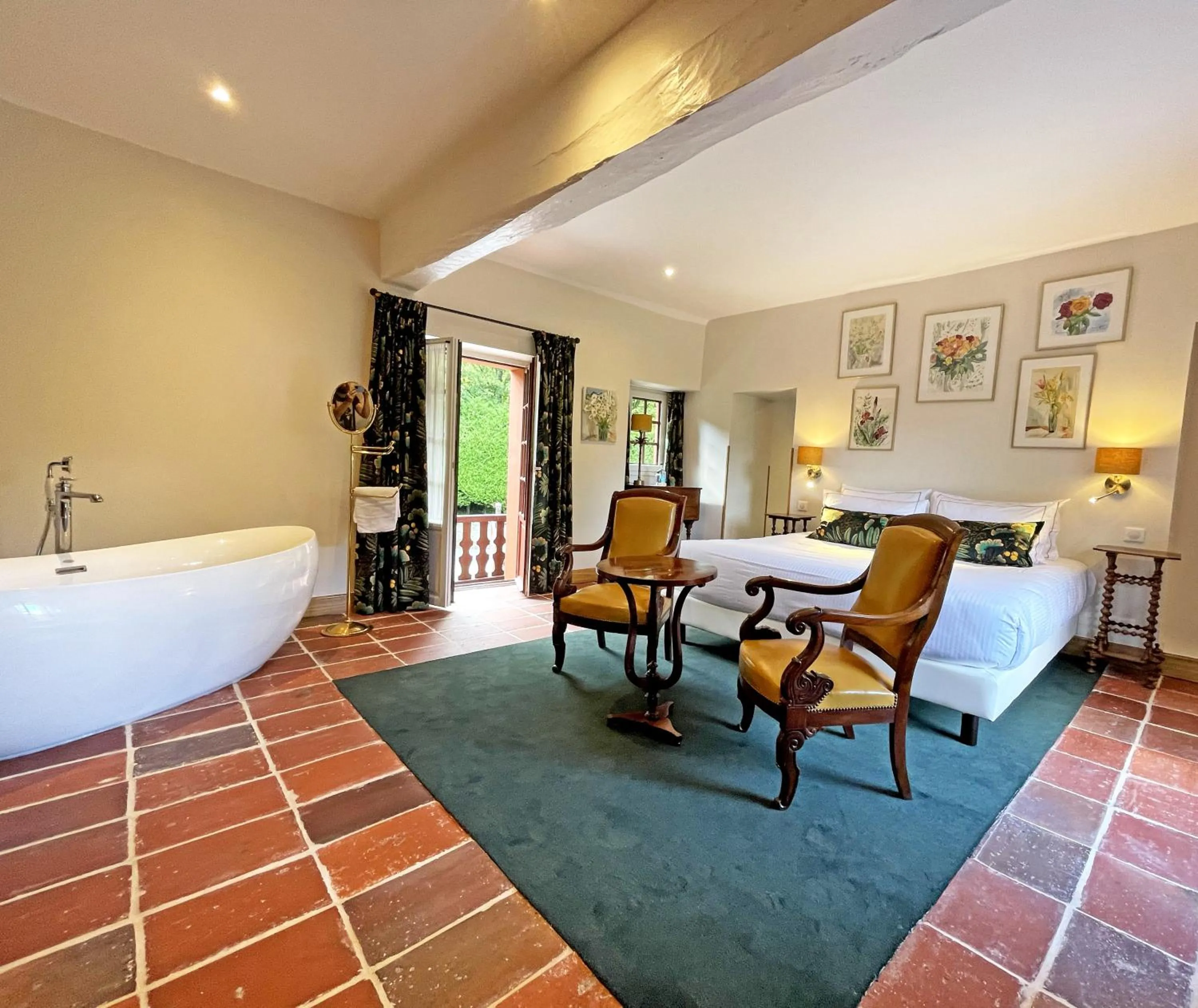 Photo of the whole room in Moulin de Fourges