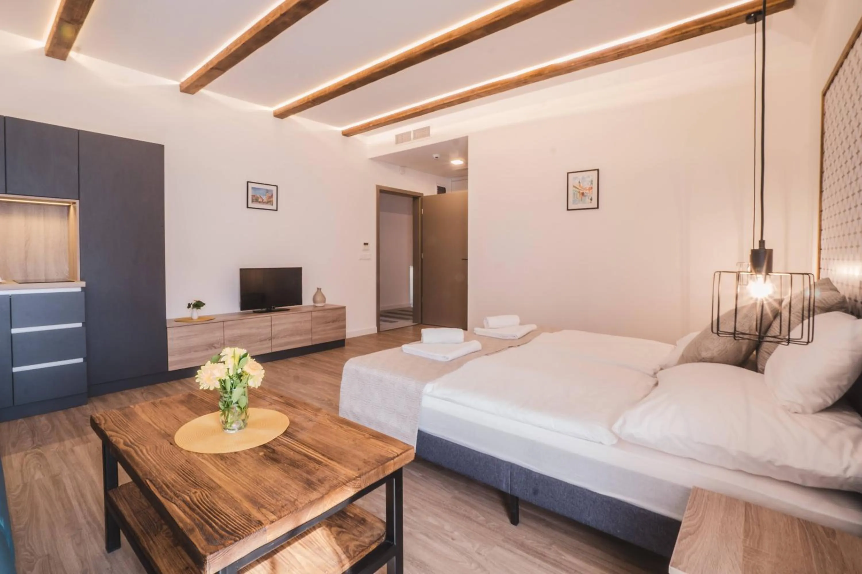 Bedroom, Bed in Mathias Rex