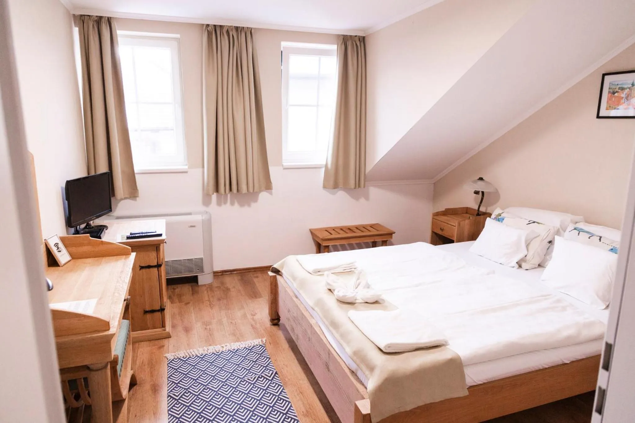 Photo of the whole room, Bed in Mathias Rex