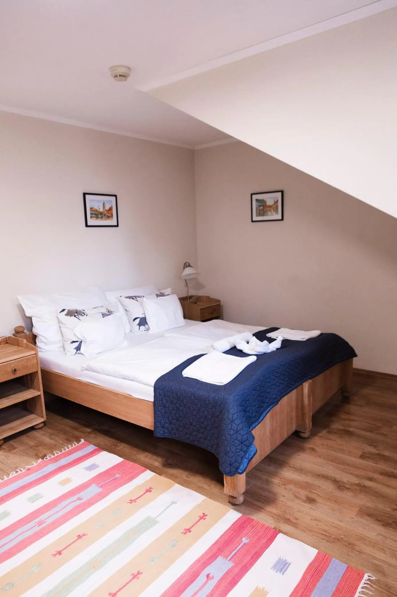 Photo of the whole room, Bed in Mathias Rex