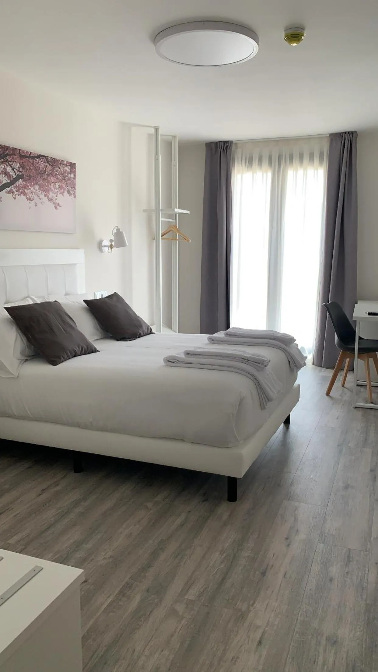 Photo of the whole room, Bed in Hostal Comfort Suites